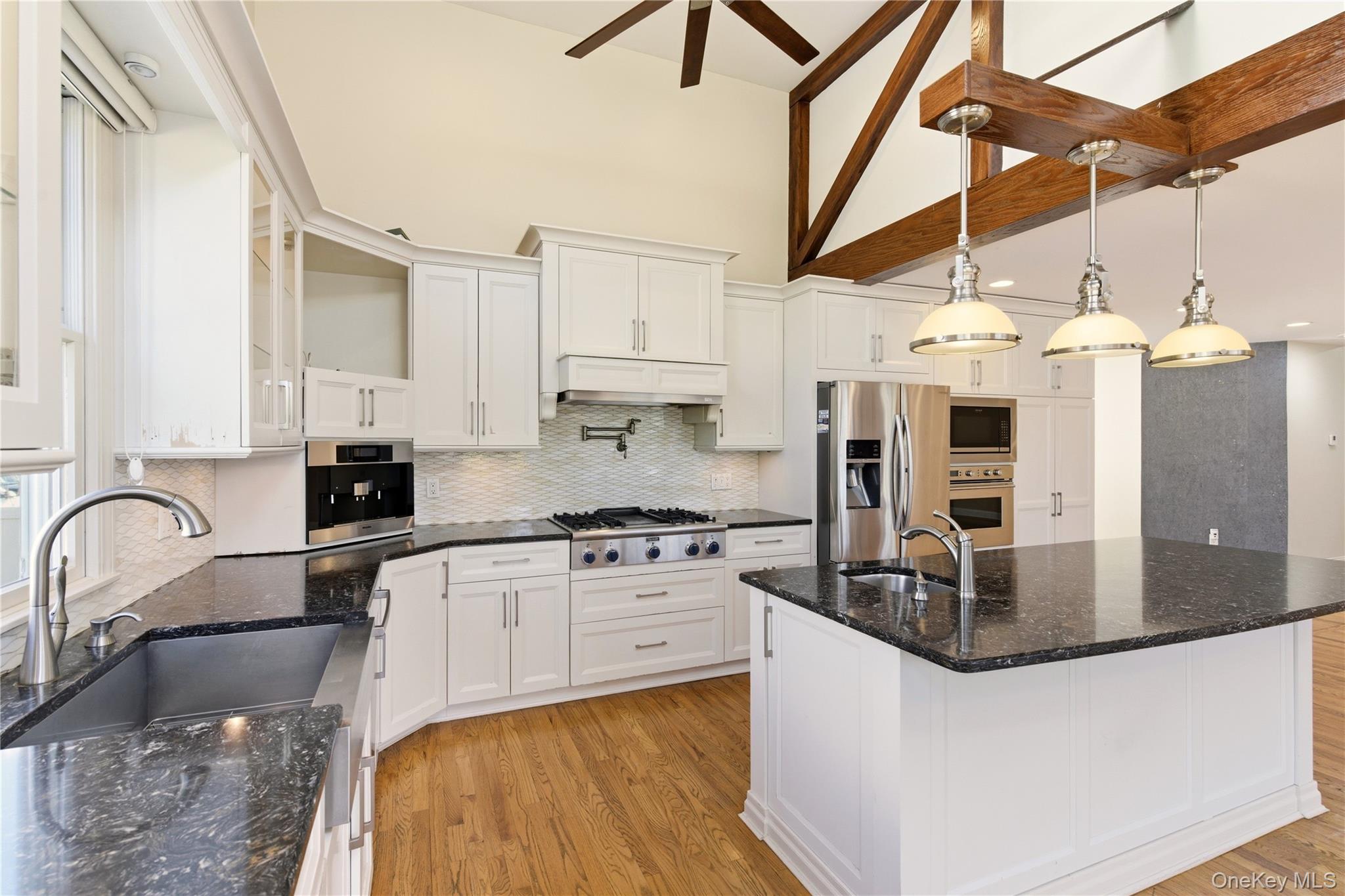 #9 photo, 24 Green Drive, מחוז נסאו Roslyn , NY 11576