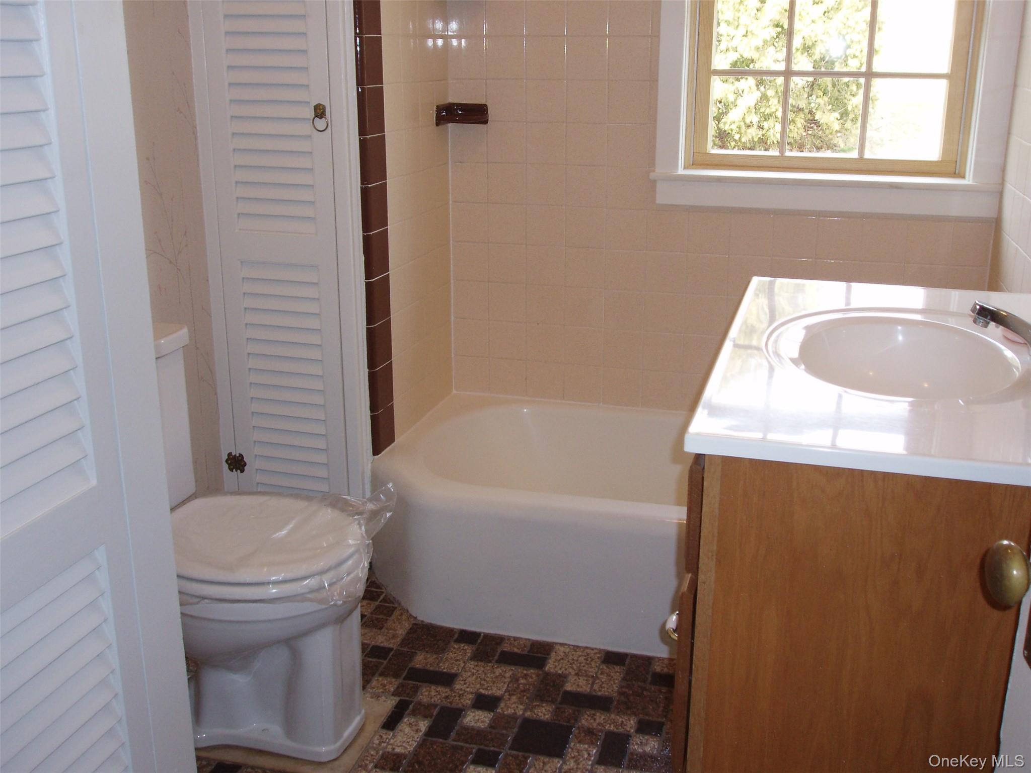 #5 photo, 953 Ripley Lane, नासाउ काउंटी Oyster Bay , NY 11771