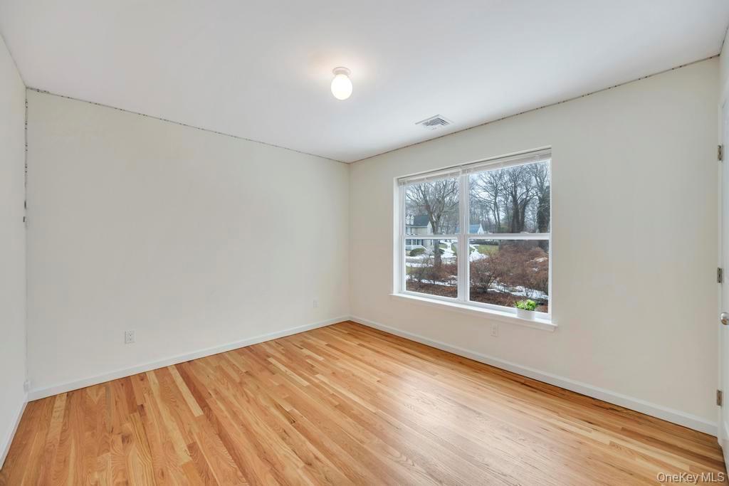 #7 photo, 65 Ozark Street, Riverhead , NY 11779