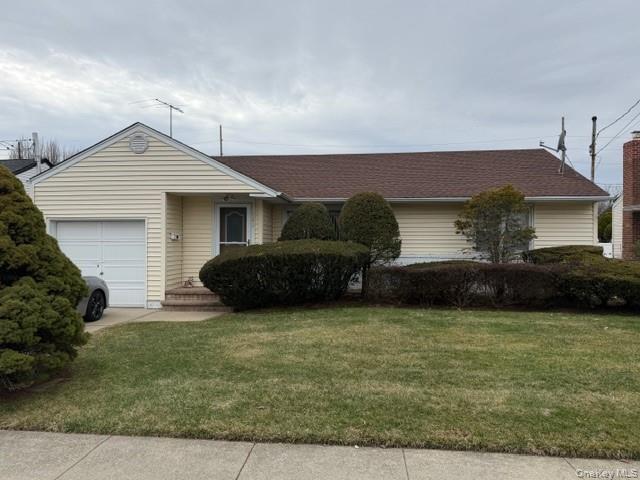 #1 photo, 121 Farnum Boulevard, מחוז נסאו Franklin Square , NY 11010