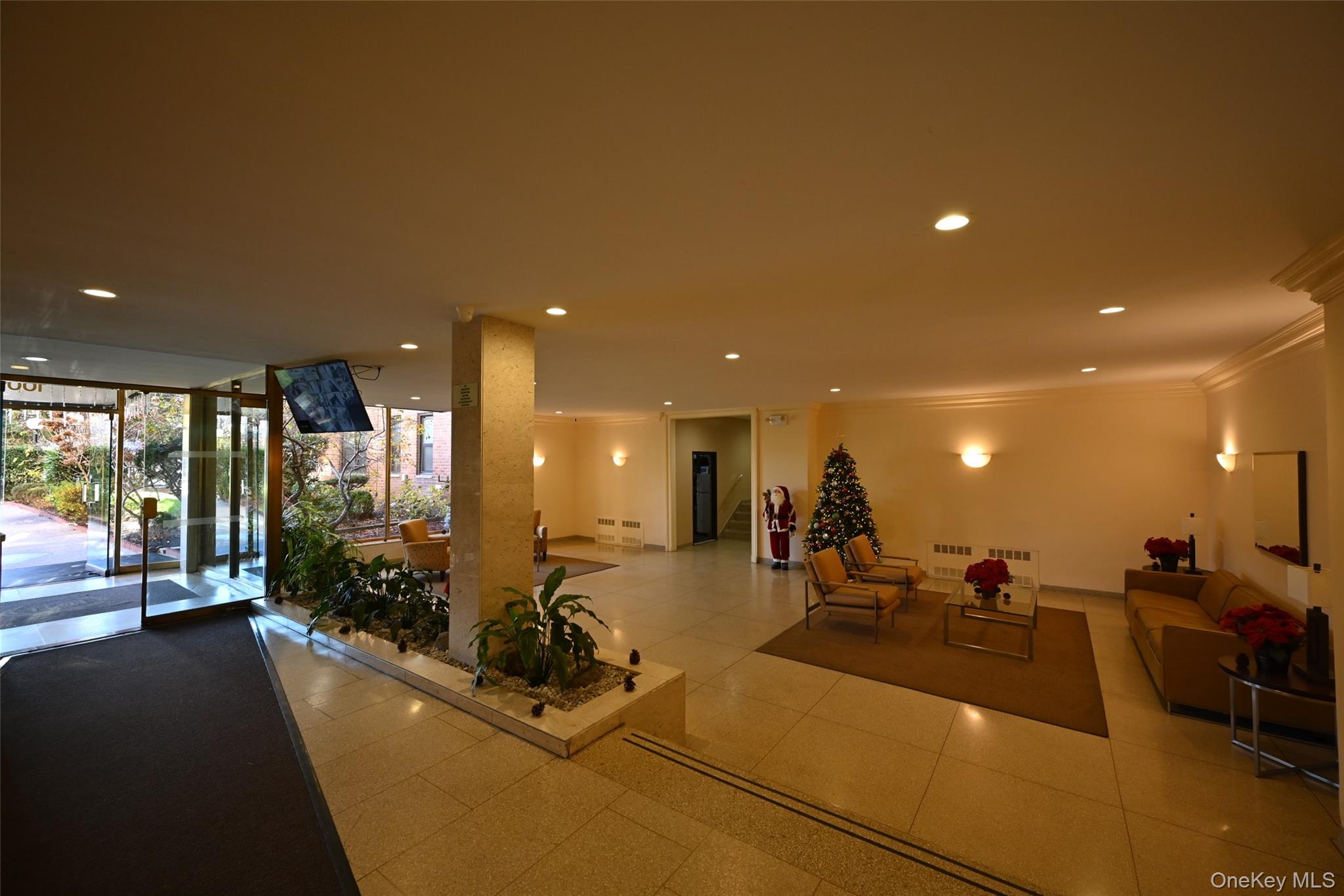 #2 photo, 100-25 Queens Boulevard, Forest Hills , NY 11375