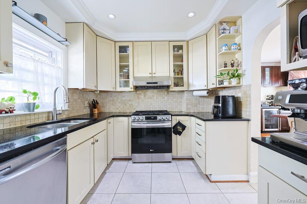 #3 photo, 45-25 168TH Street, Flushing , NY 11358