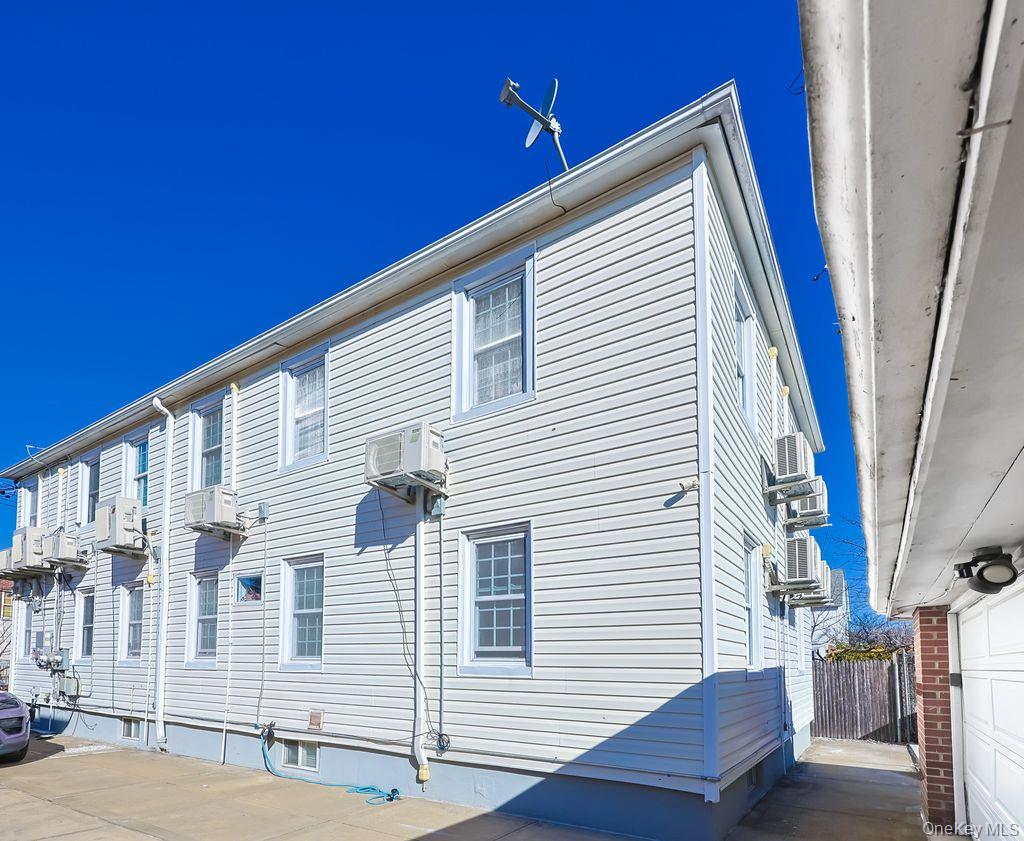 #7 photo, 45-25 168TH Street, Flushing , NY 11358