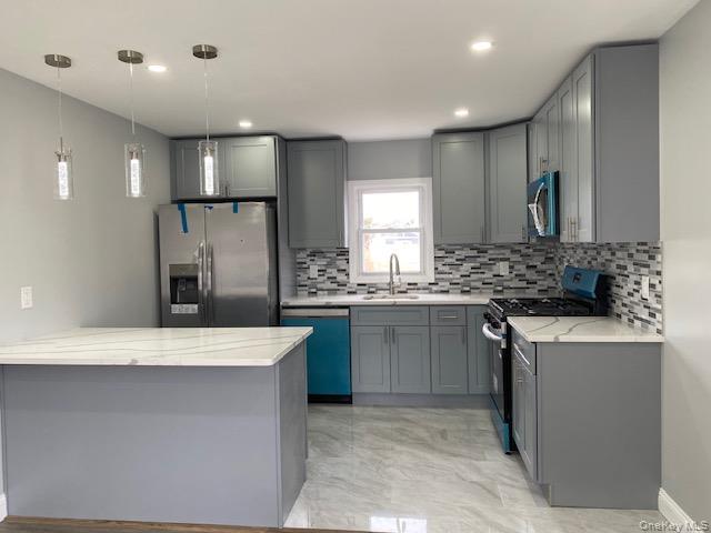 #7 photo, 8 Grant Avenue, Brentwood , NY 11717