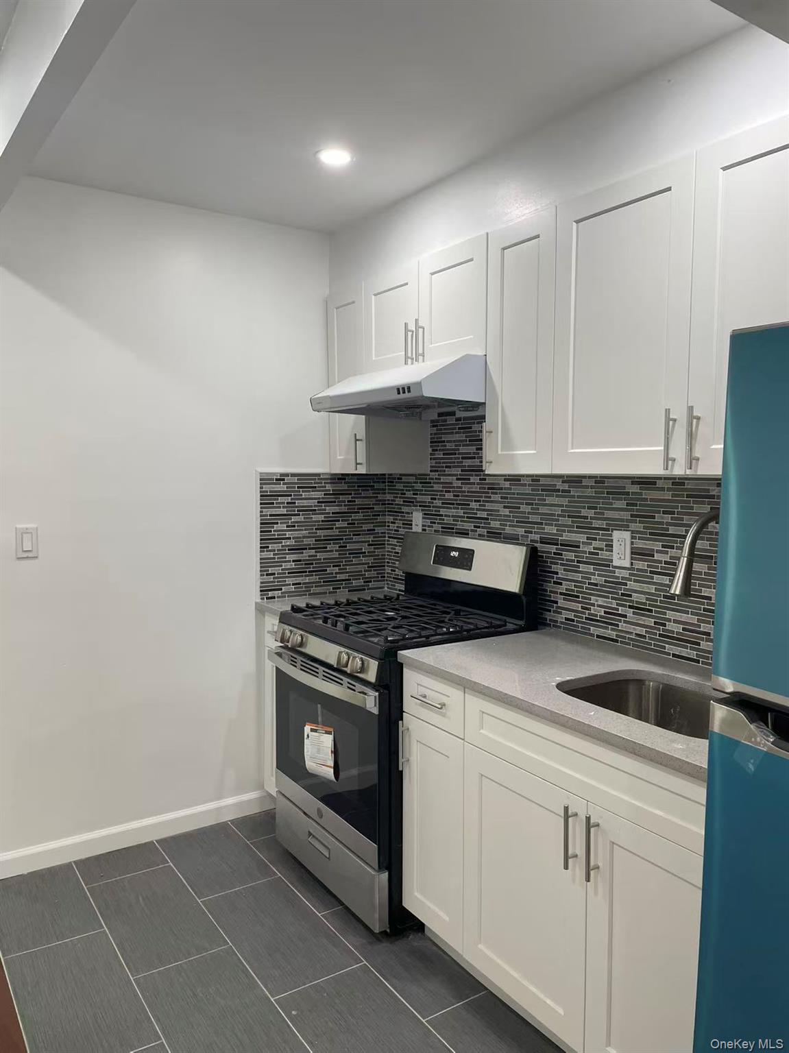 #18 photo, 134-40 Blossom Avenue, Flushing , NY 11355