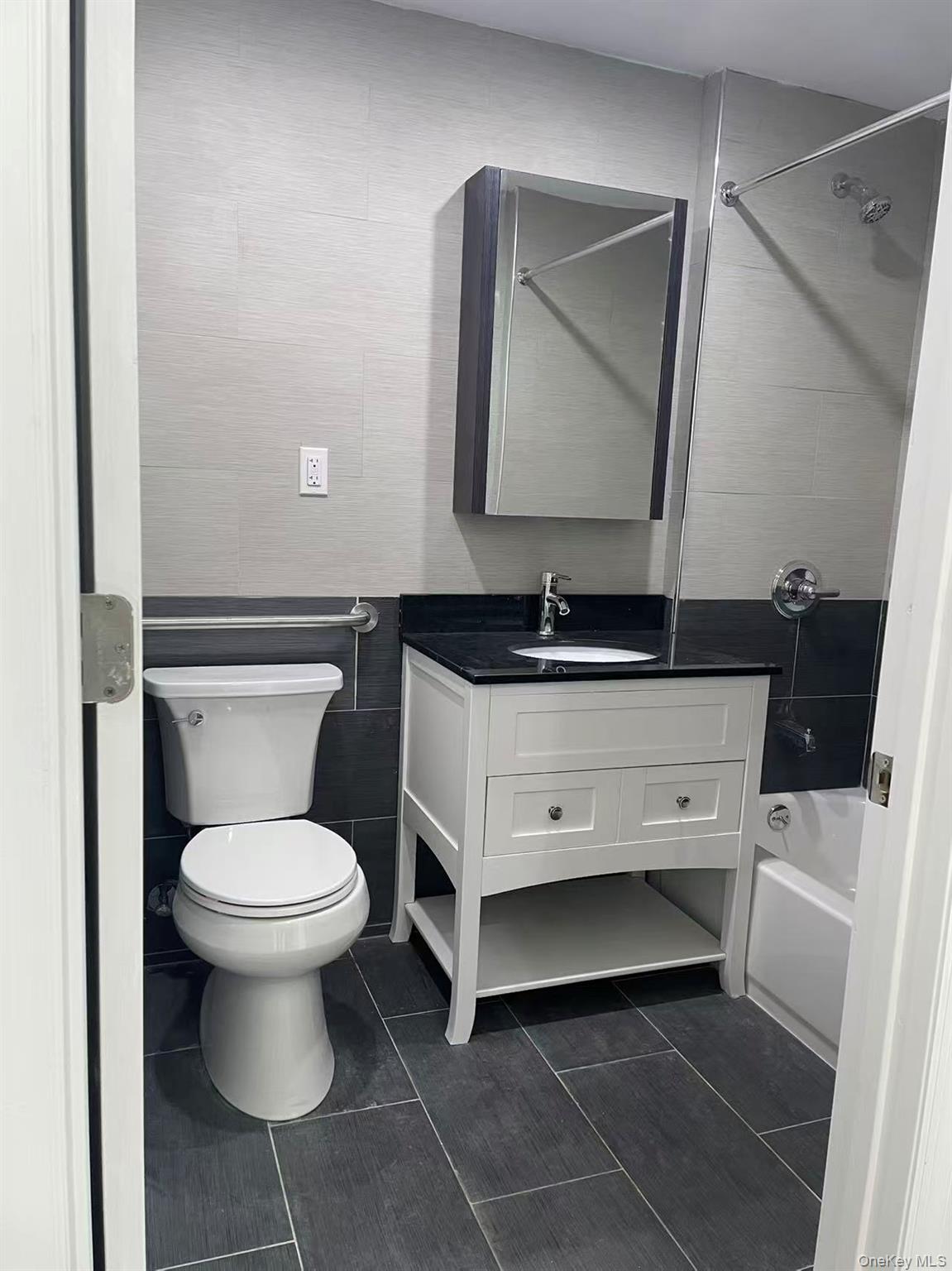 #19 photo, 134-40 Blossom Avenue, Flushing , NY 11355