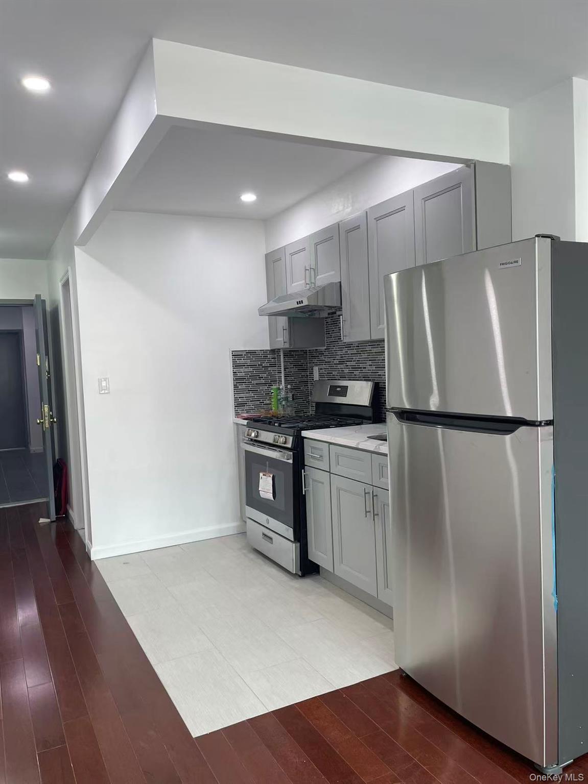 #20 photo, 134-40 Blossom Avenue, Flushing , NY 11355