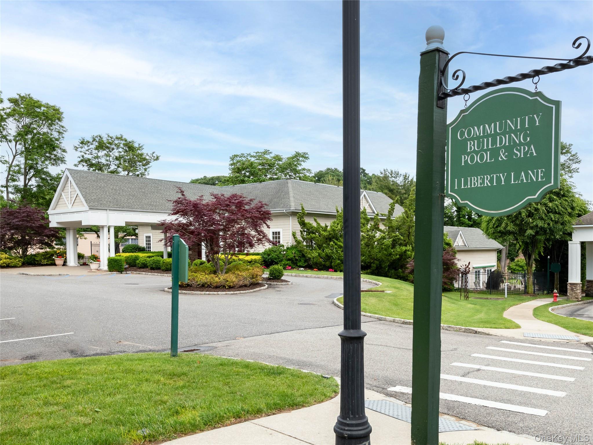 #11 photo, 145 Pond View Drive, מחוז נסאו Port Washington , NY 11050