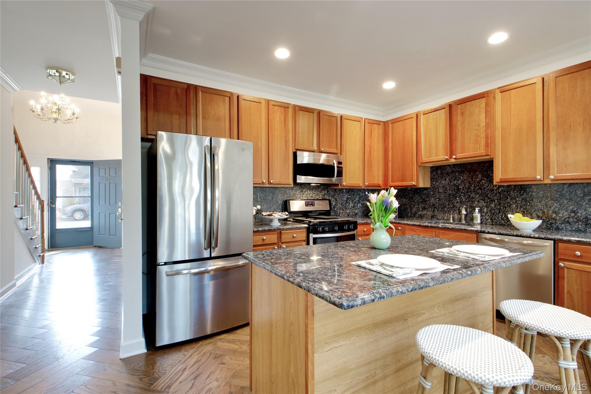 #9 photo, 145 Pond View Drive, מחוז נסאו Port Washington , NY 11050