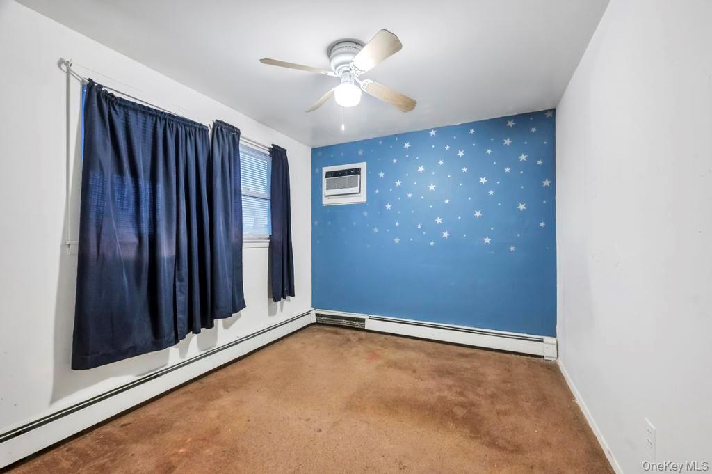 #17 photo, 33 Pond Lane, Levittown , NY 11756