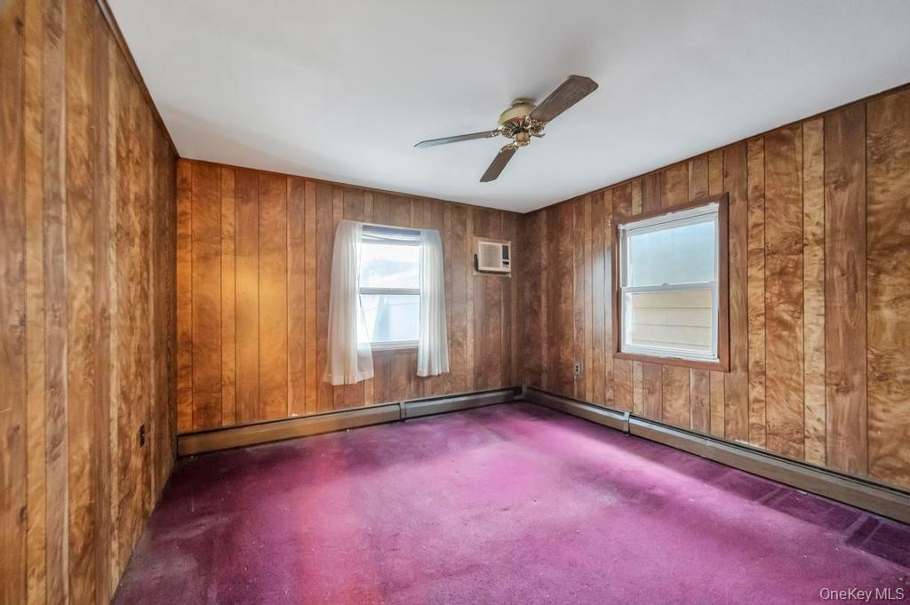 #8 photo, 33 Pond Lane, Levittown , NY 11756