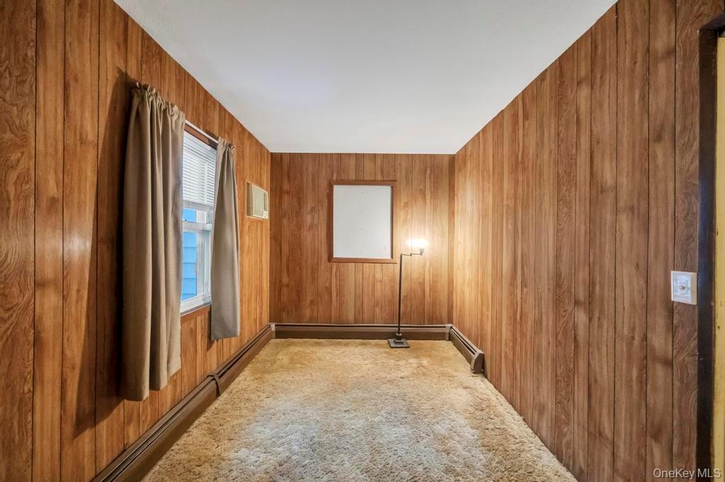 #9 photo, 33 Pond Lane, Levittown , NY 11756