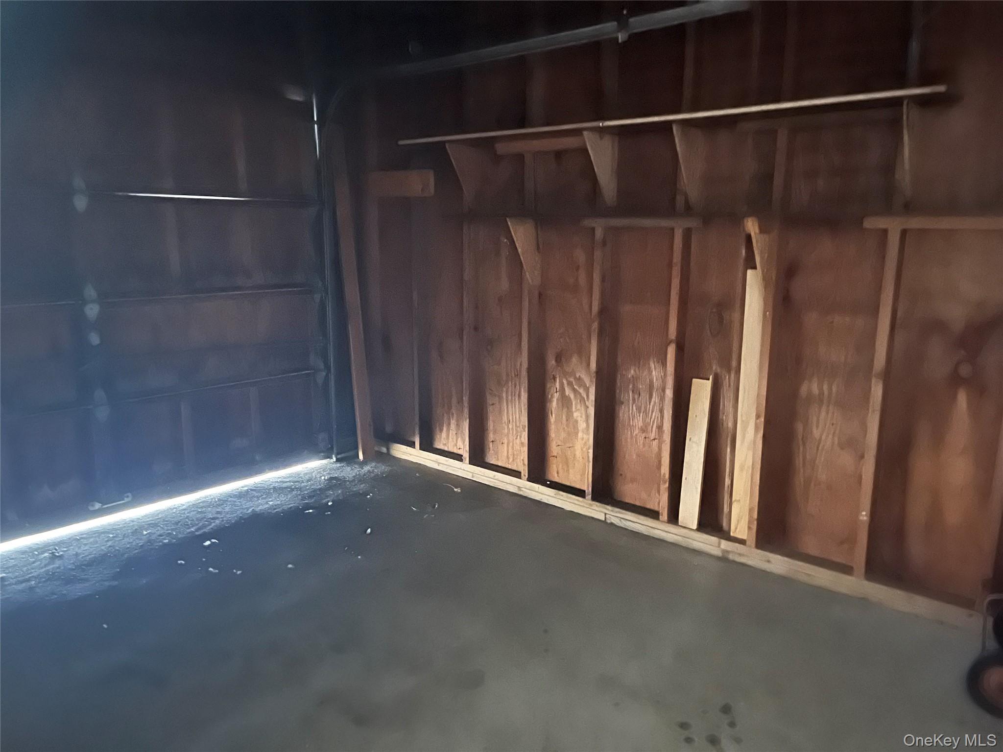 #11 photo, 54 Ramble Lane, מחוז נסאו Levittown , NY 11756