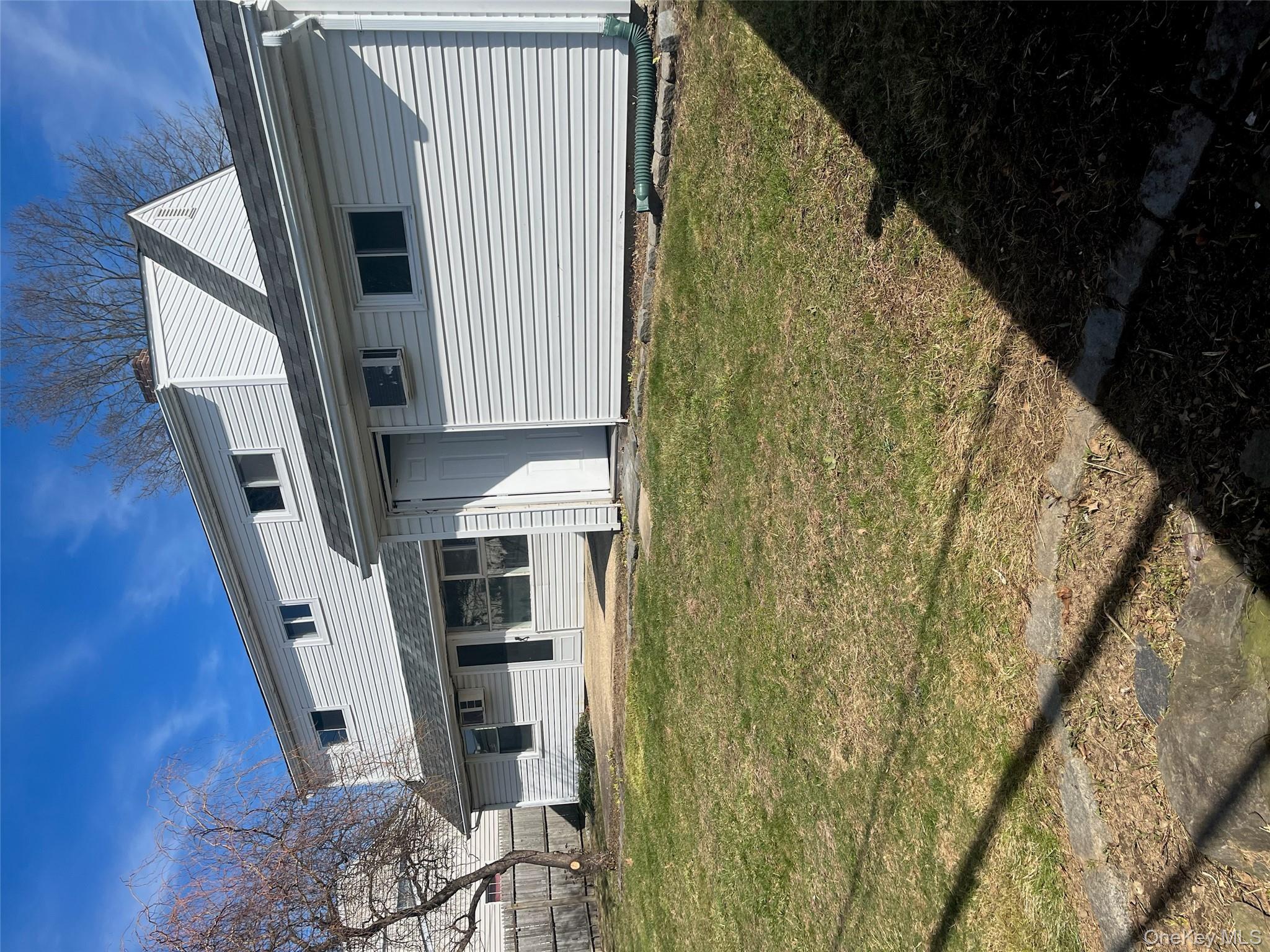 #17 photo, 54 Ramble Lane, Levittown , NY 11756