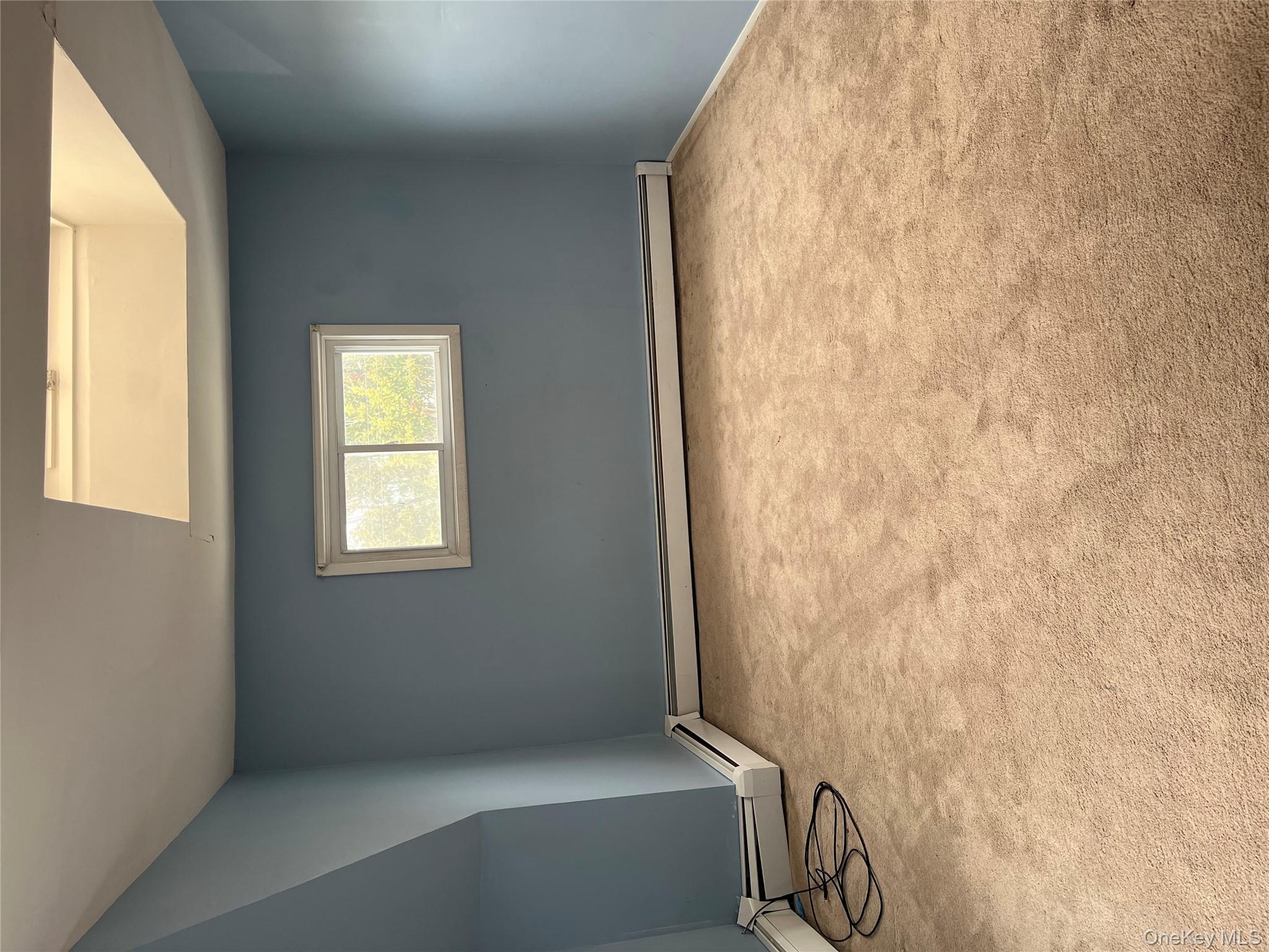 #2 photo, 54 Ramble Lane, מחוז נסאו Levittown , NY 11756