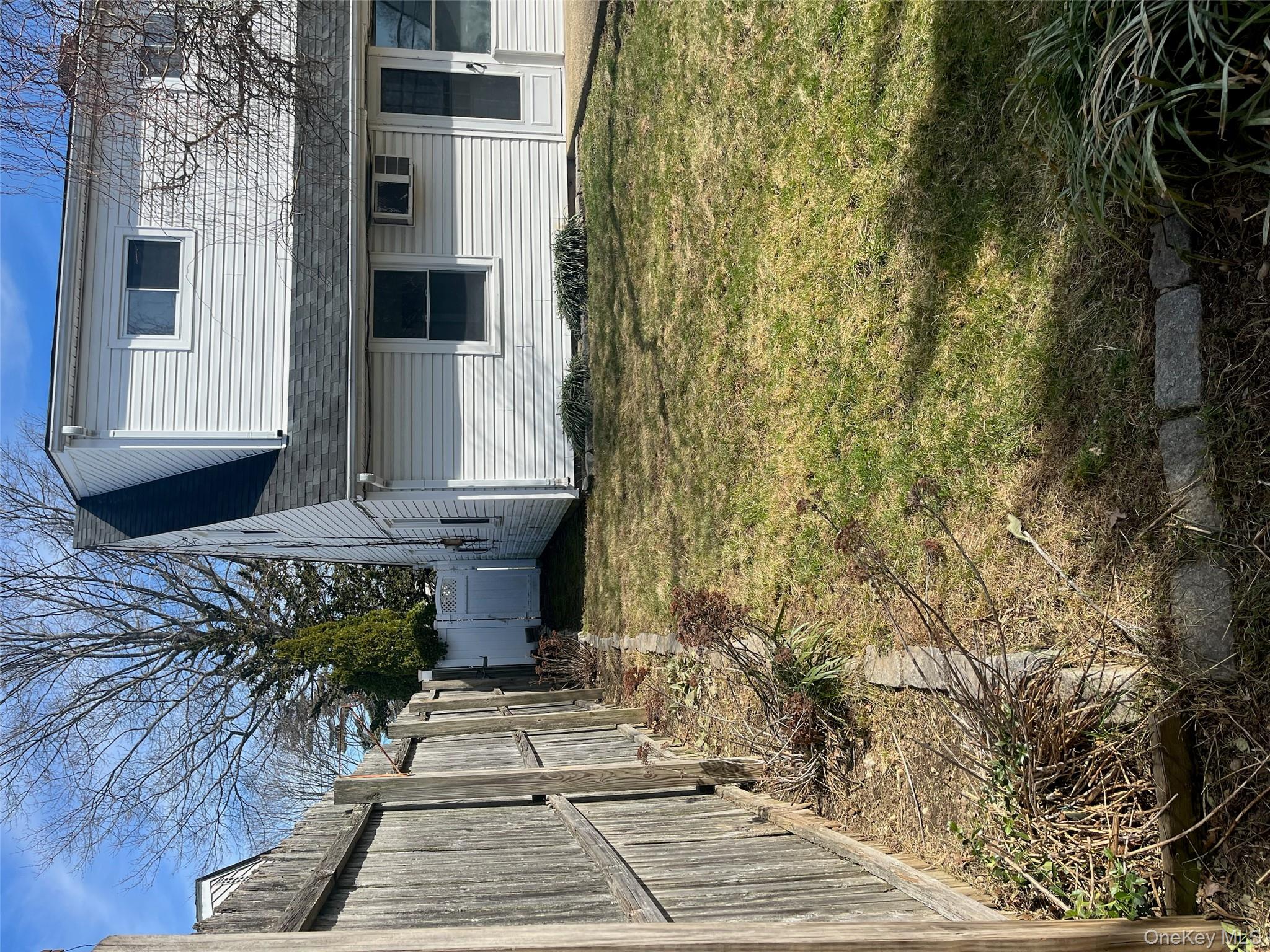 #20 photo, 54 Ramble Lane, Levittown , NY 11756