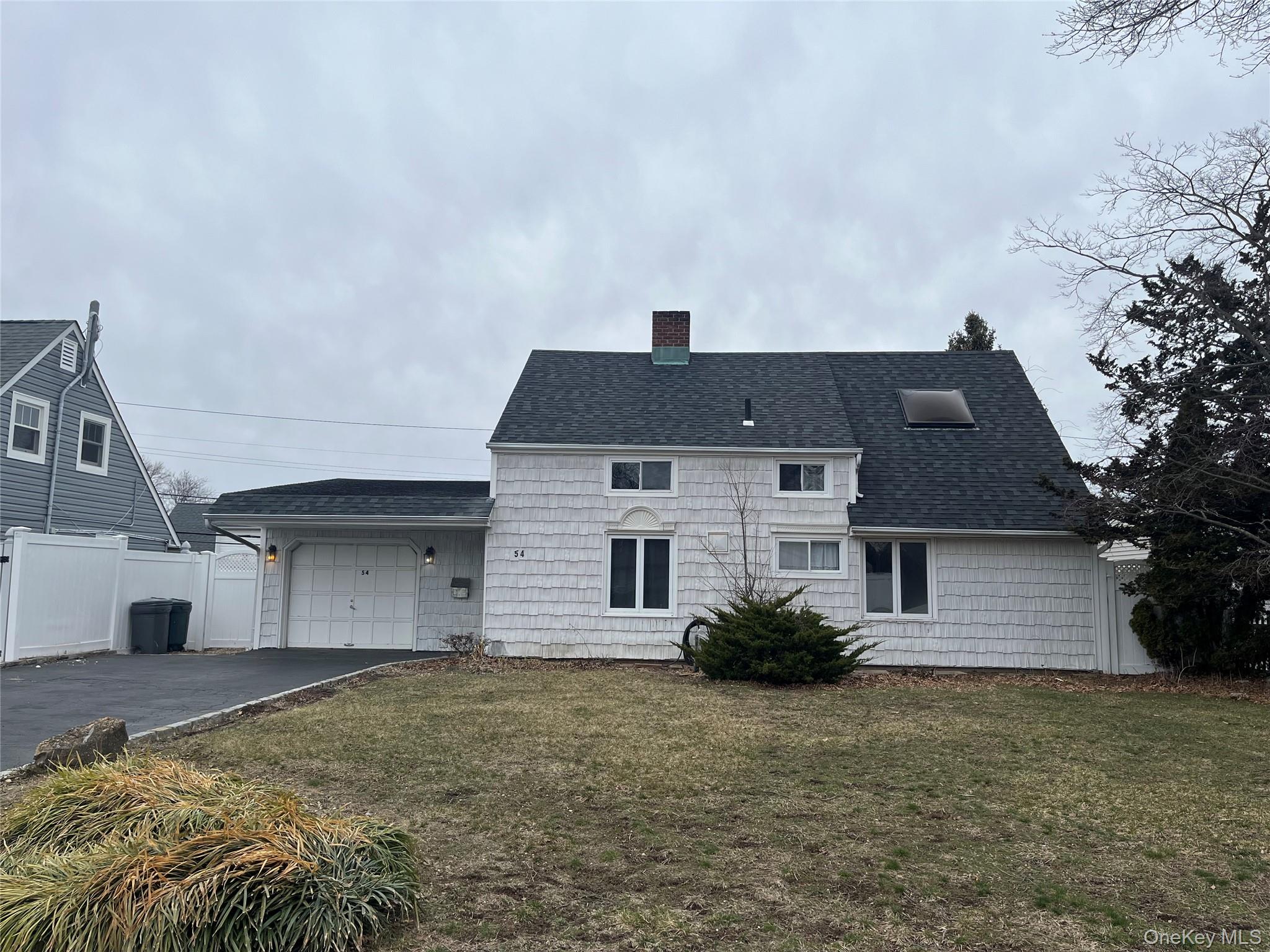 #7 photo, 54 Ramble Lane, מחוז נסאו Levittown , NY 11756