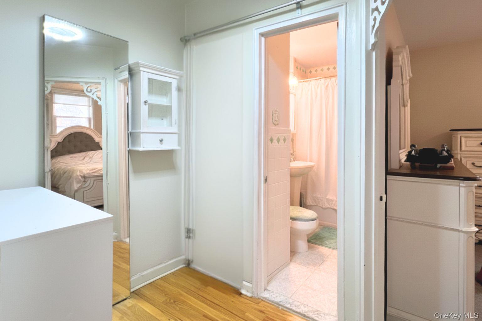 #13 photo, 193-02 39 Avenue, Flushing , NY 11358