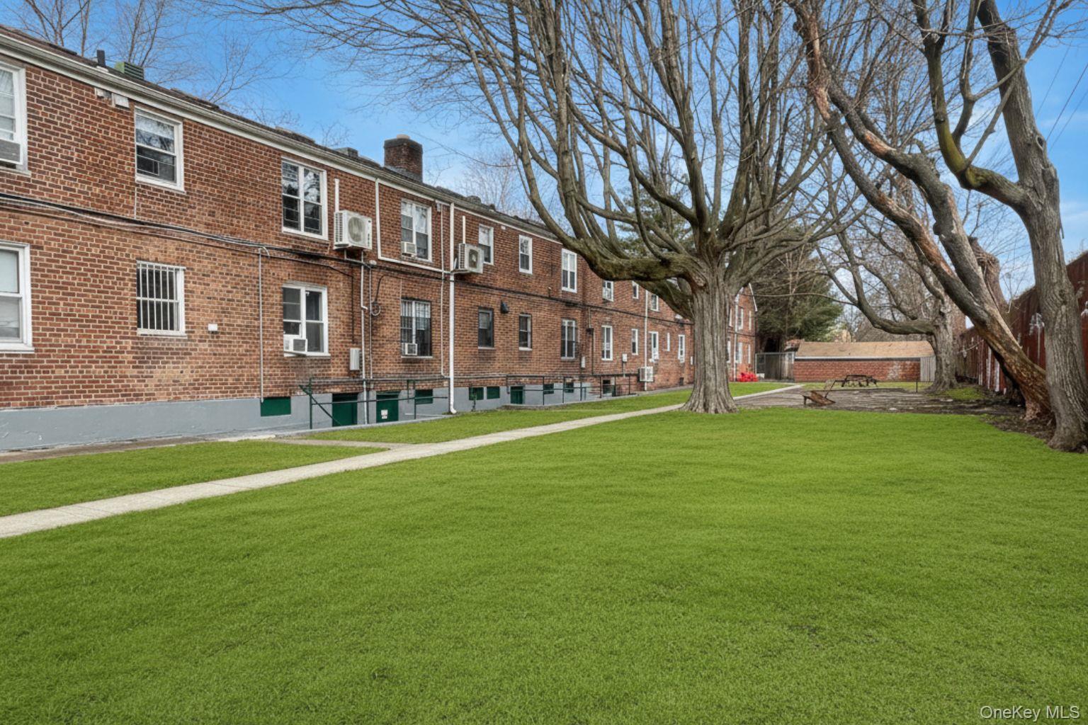 #15 photo, 193-02 39 Avenue, Flushing , NY 11358