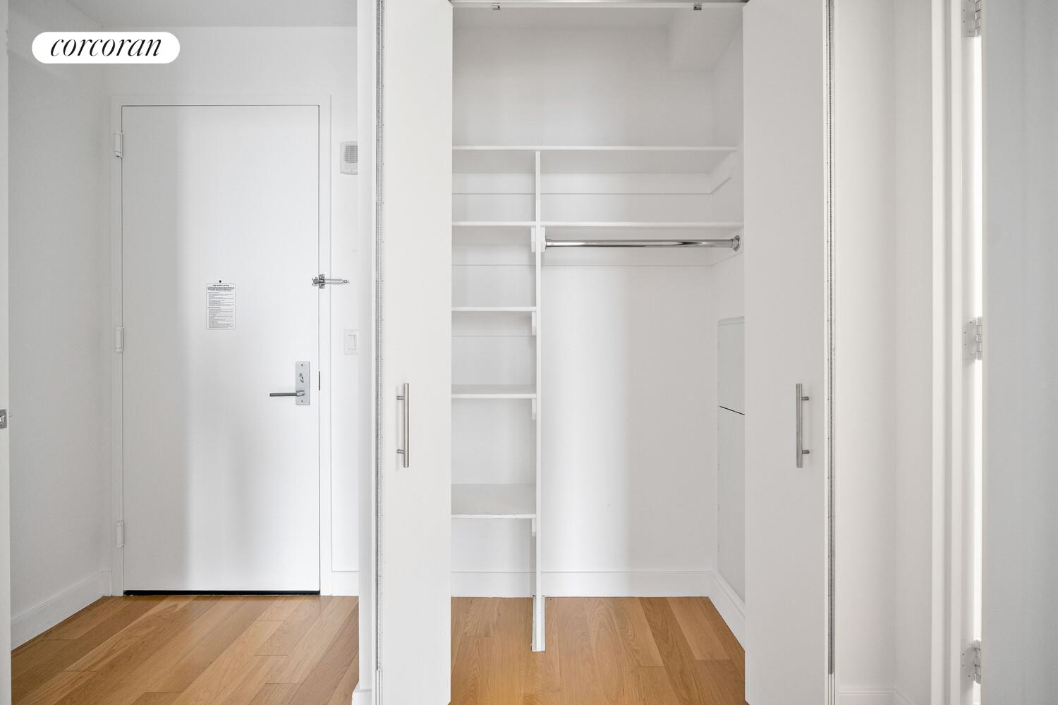 #17 photo, Brooklyn, ब्रुकलीन Downtown Brooklyn , NY 11217