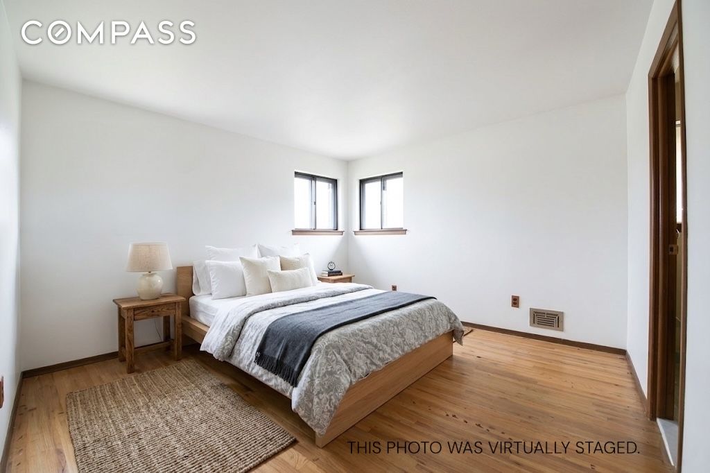 #4 photo, 162-07 86th Street, קווינס Howard Beach , NY 11414