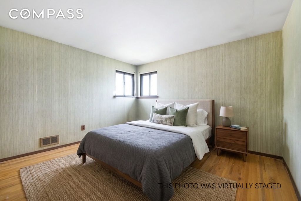 #6 photo, 162-07 86th Street, קווינס Howard Beach , NY 11414