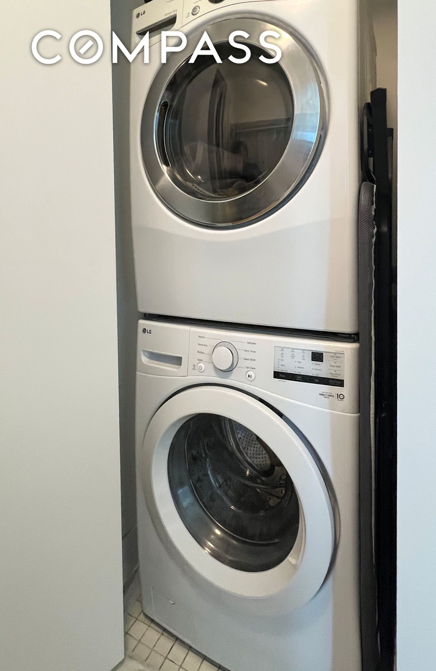 #10 photo, 46-30 Center Boulevard, Long Island City , NY 11109