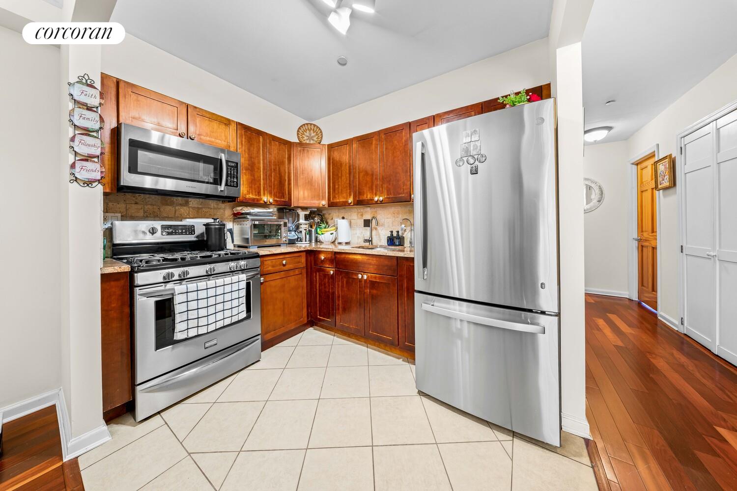 #2 photo, 35-30 10TH Street, كوينز Astoria , NY 11106