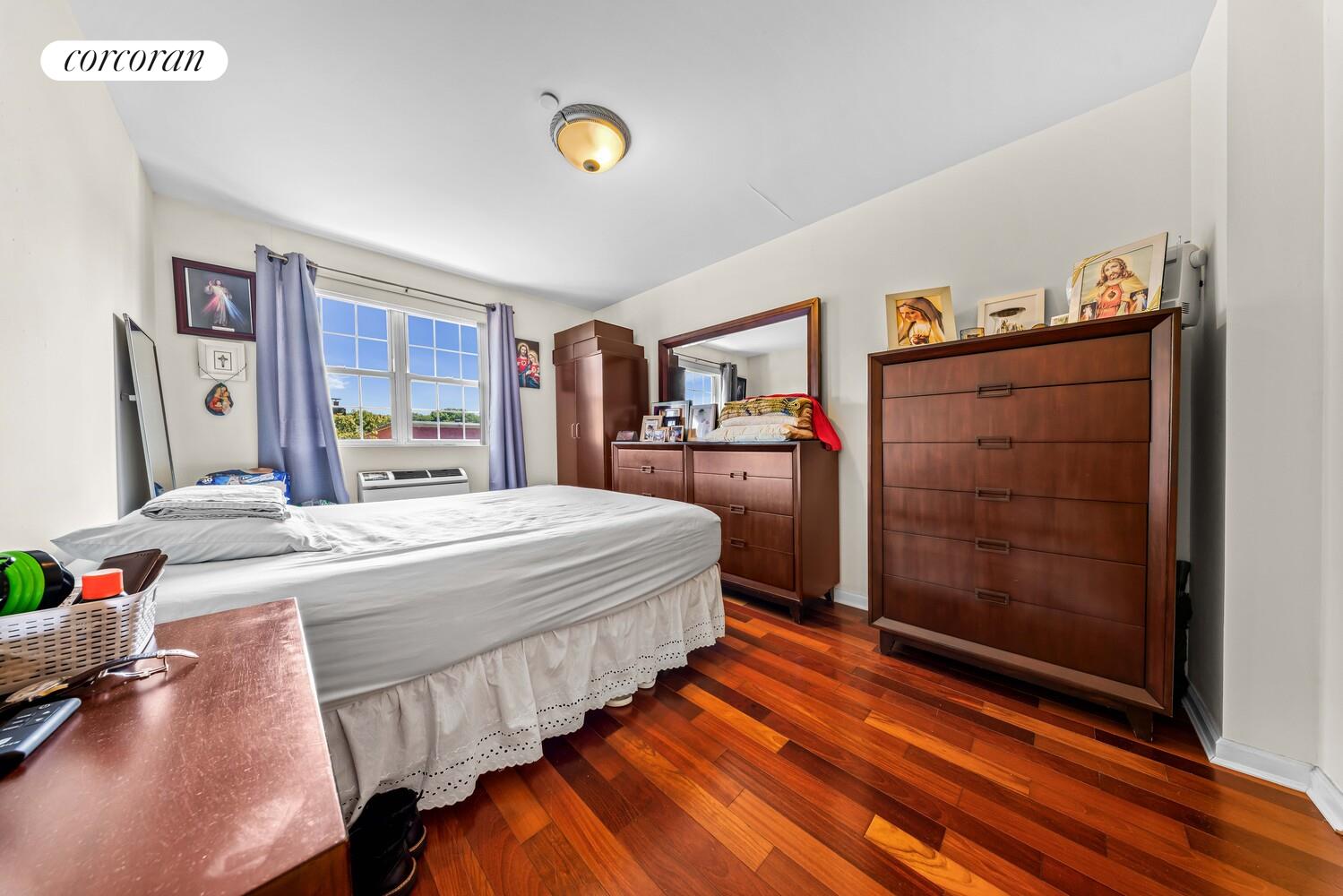 #3 photo, 35-30 10TH Street, كوينز Astoria , NY 11106