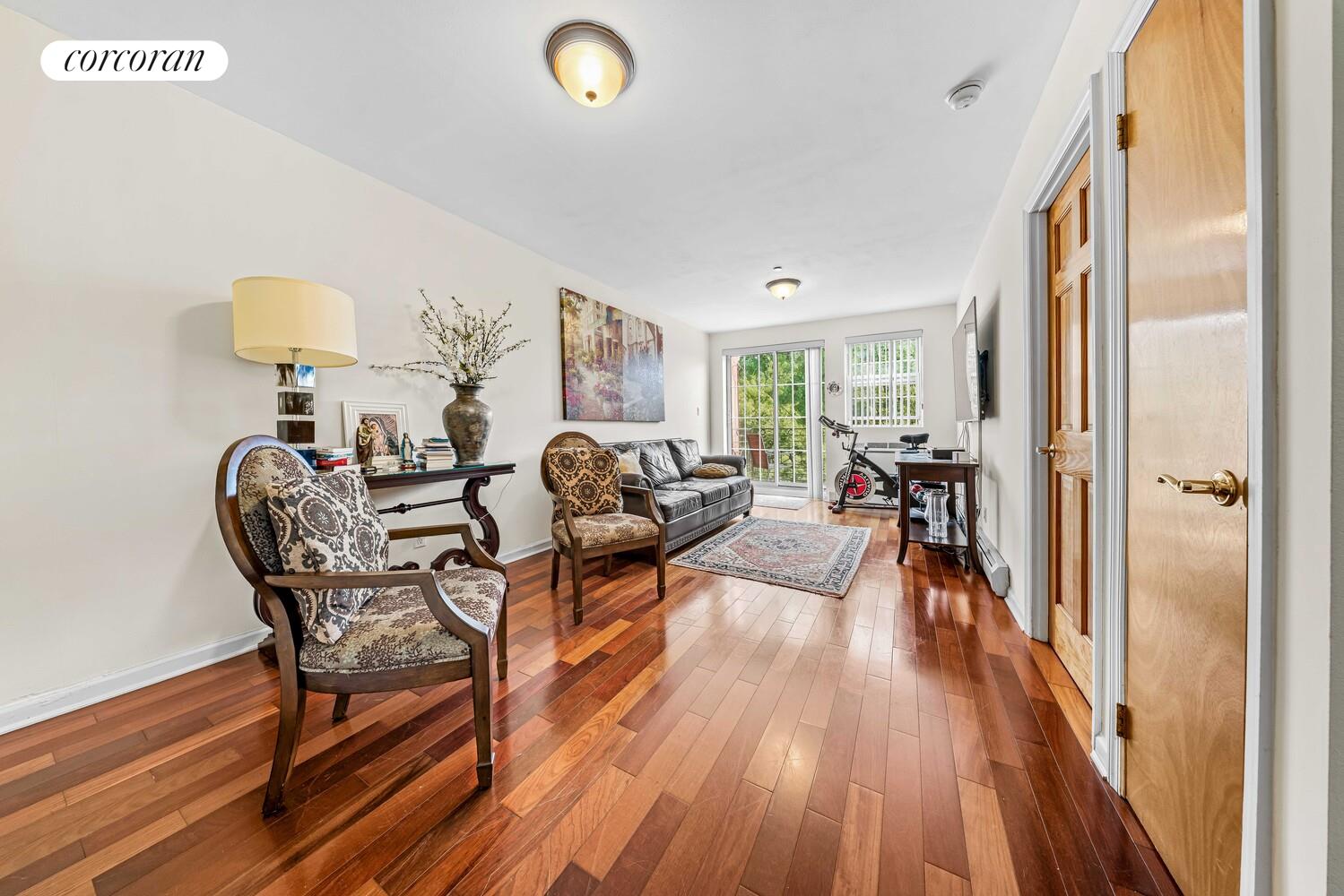 #4 photo, 35-30 10TH Street, كوينز Astoria , NY 11106