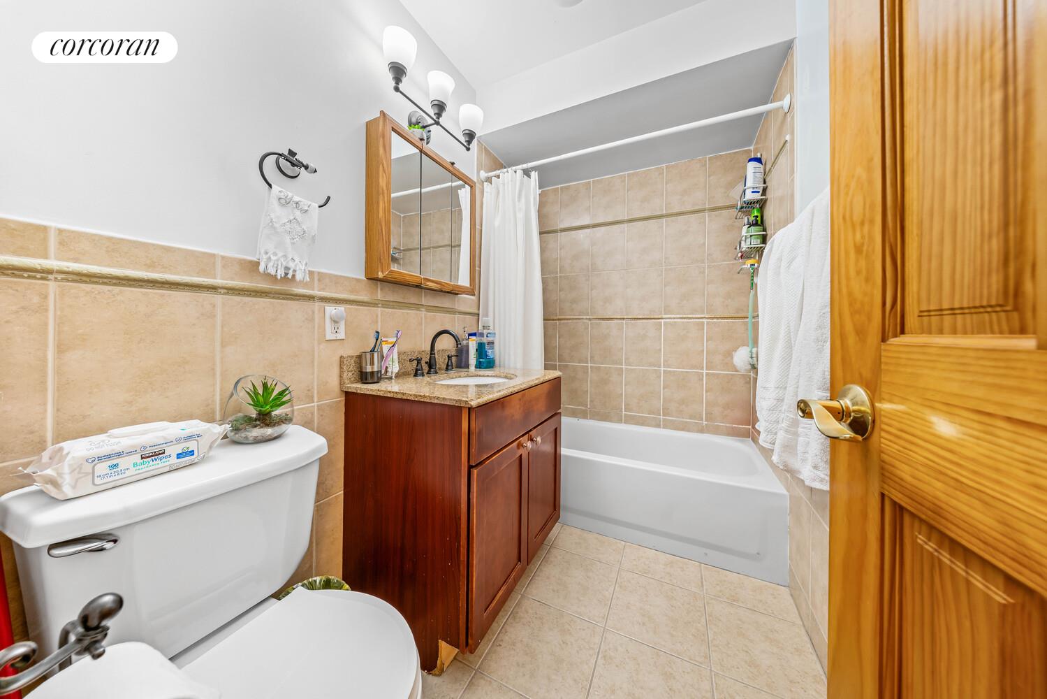 #7 photo, 35-30 10TH Street, كوينز Astoria , NY 11106