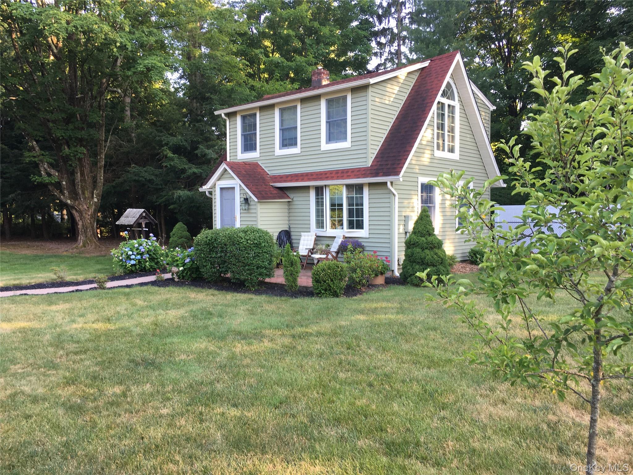 #3 photo, 17 Washington Avenue, Bedford , NY 10506