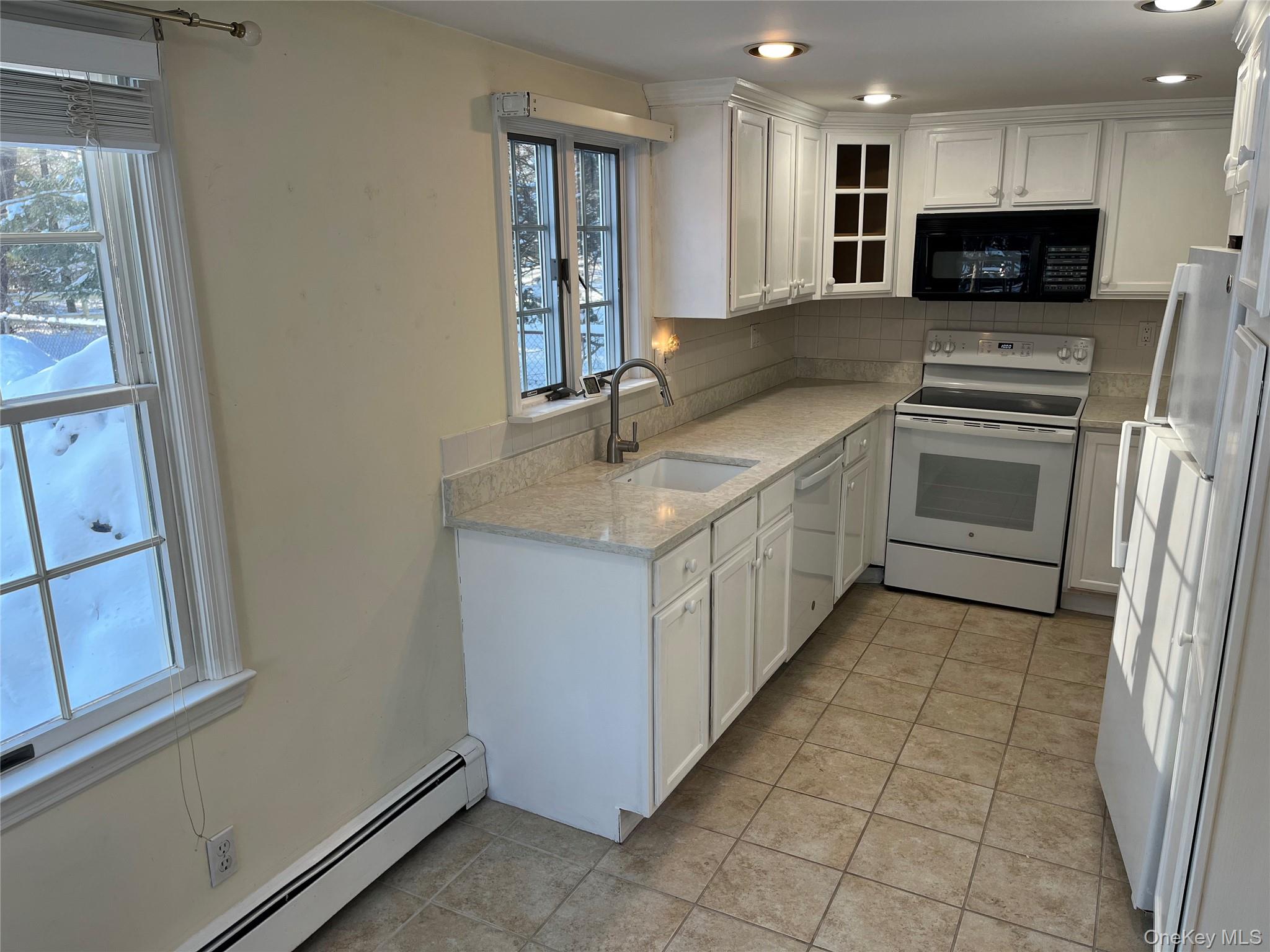 #4 photo, 17 Washington Avenue, Bedford , NY 10506