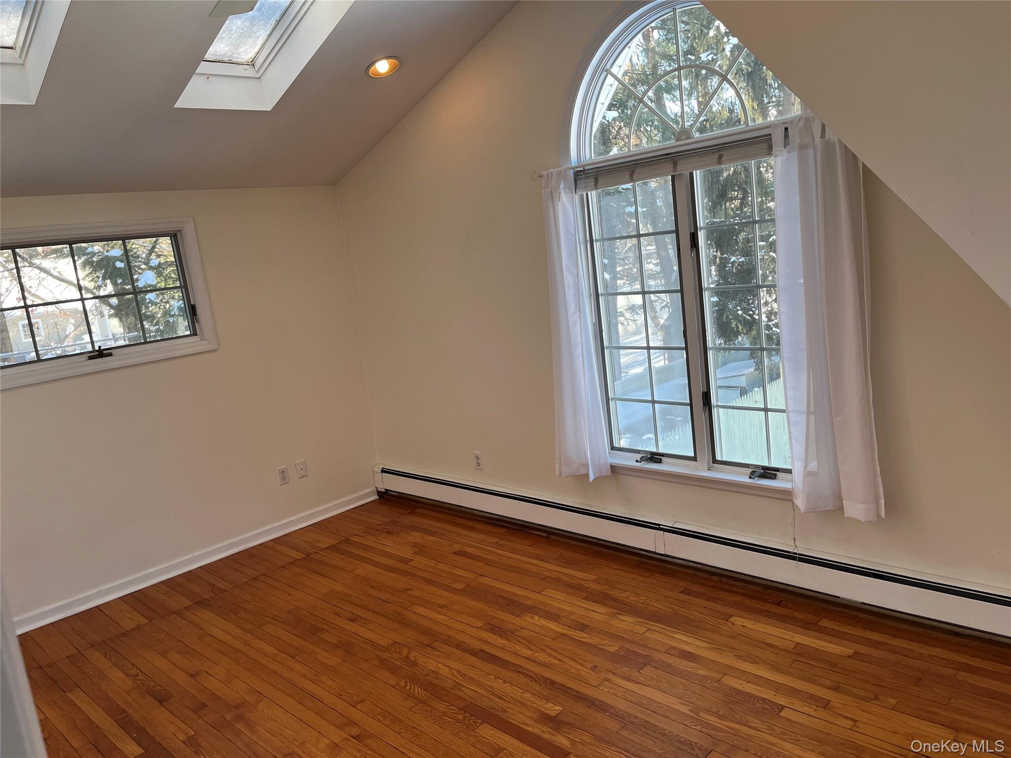 #9 photo, 17 Washington Avenue, Bedford , NY 10506