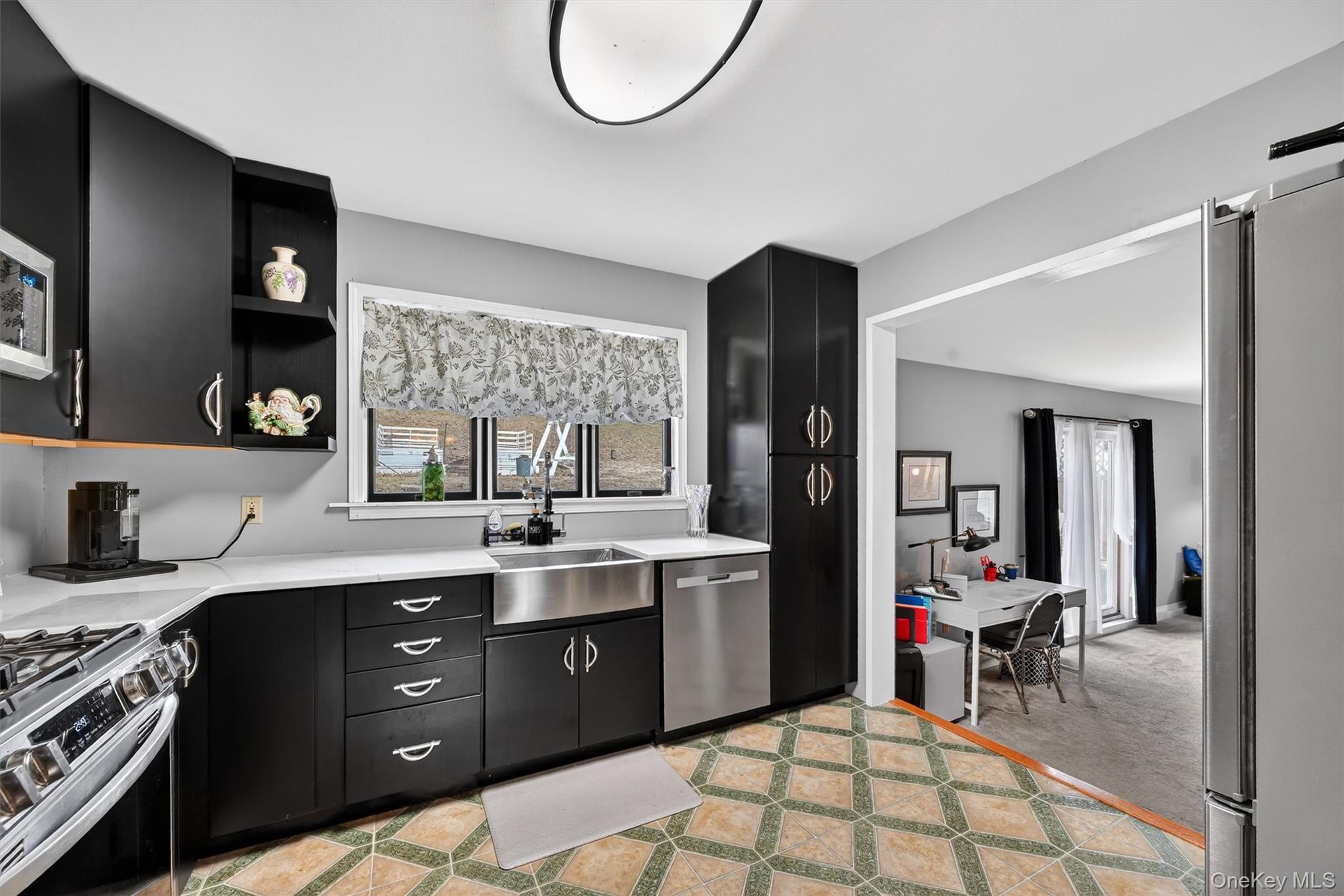 #18 photo, 385 Route 284, Westtown , NY 10998