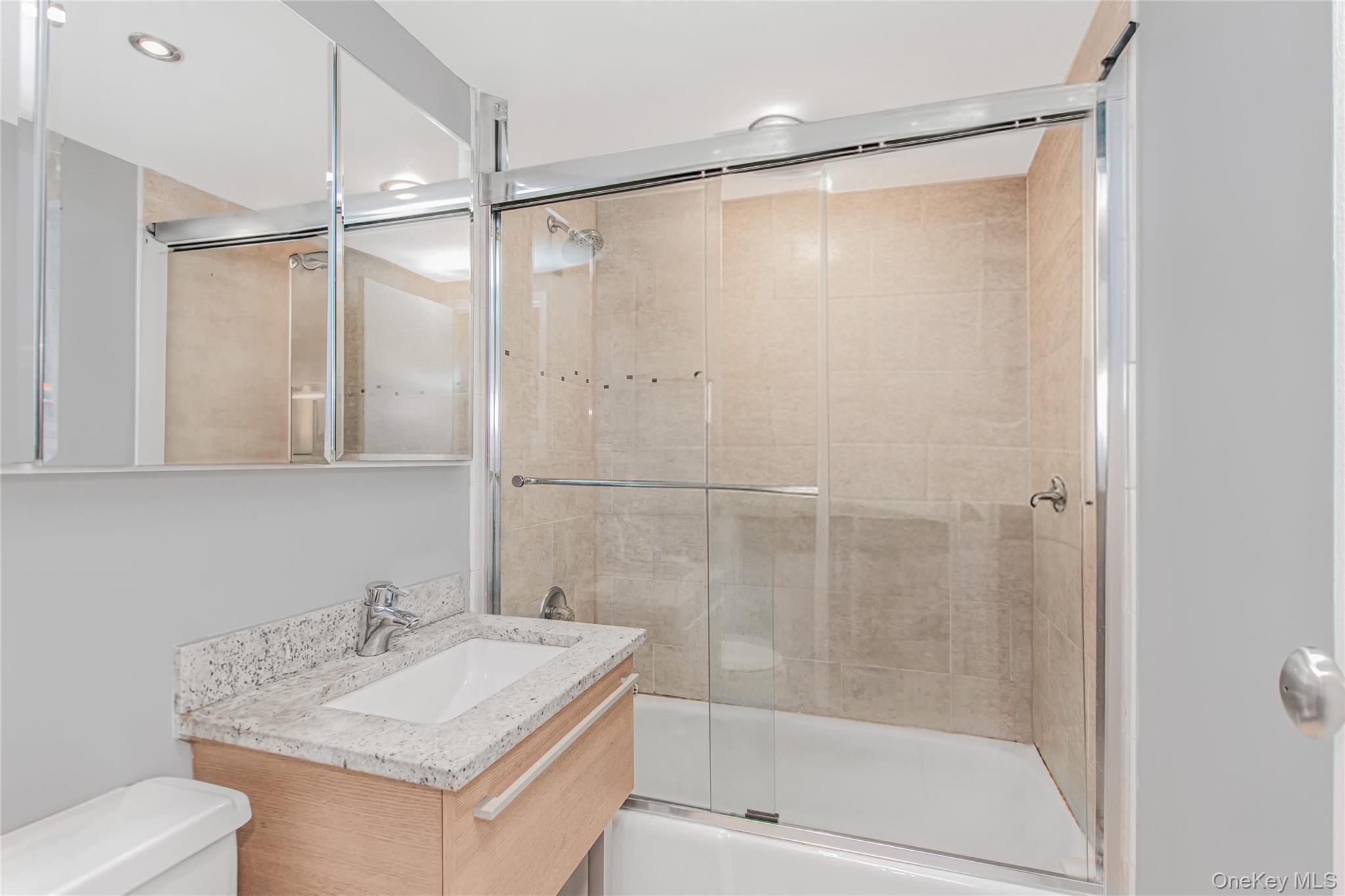 #10 photo, 1155 Warburton Avenue, Yonkers , NY 10701