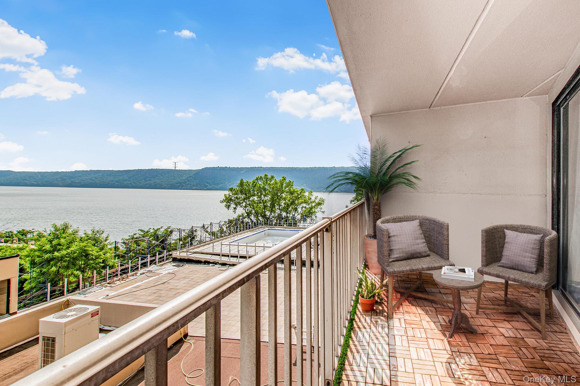 #9 photo, 1155 Warburton Avenue, Yonkers , NY 10701