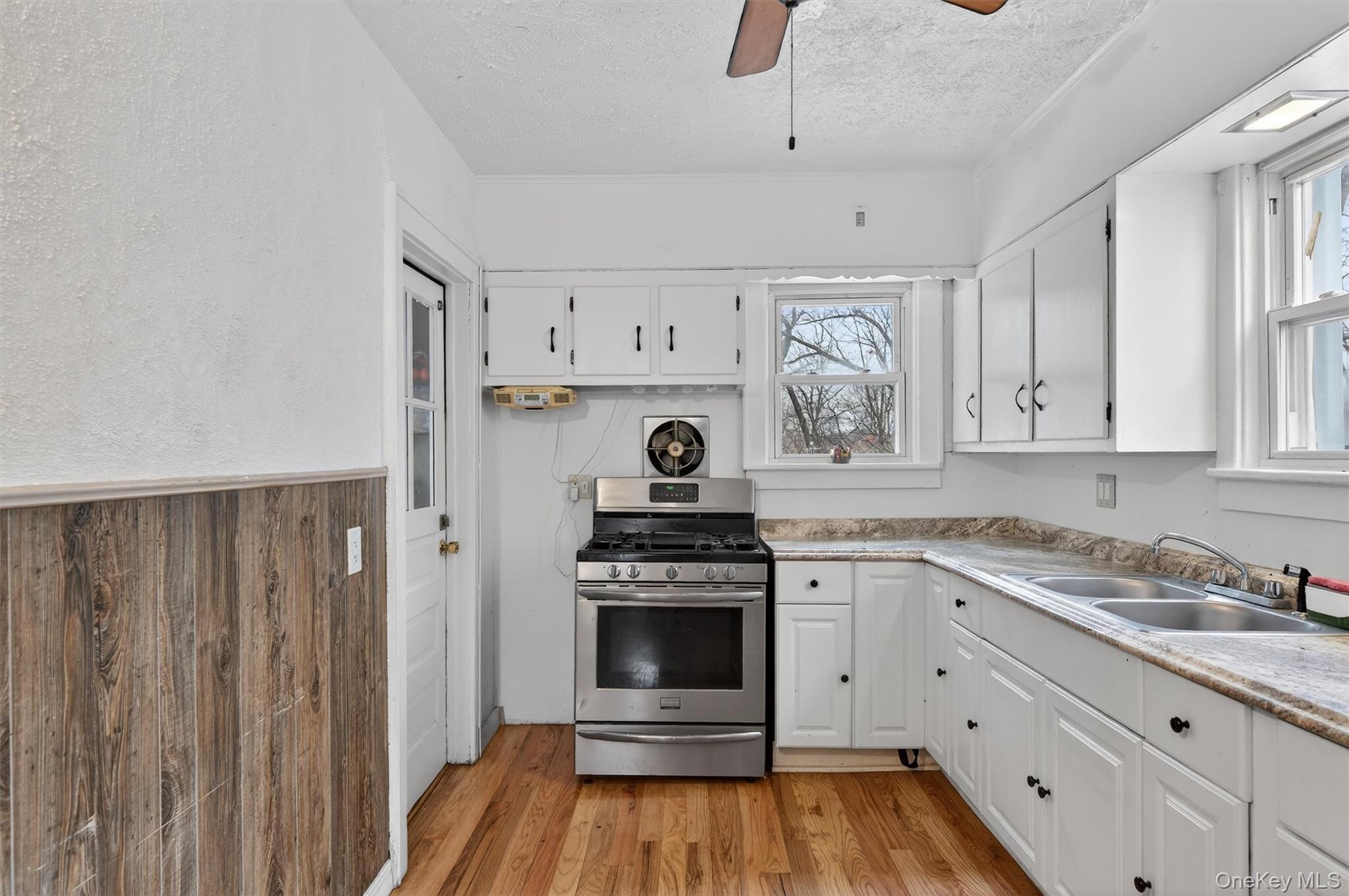 #15 photo, 29 Lafayette Avenue, Middletown , NY 10940