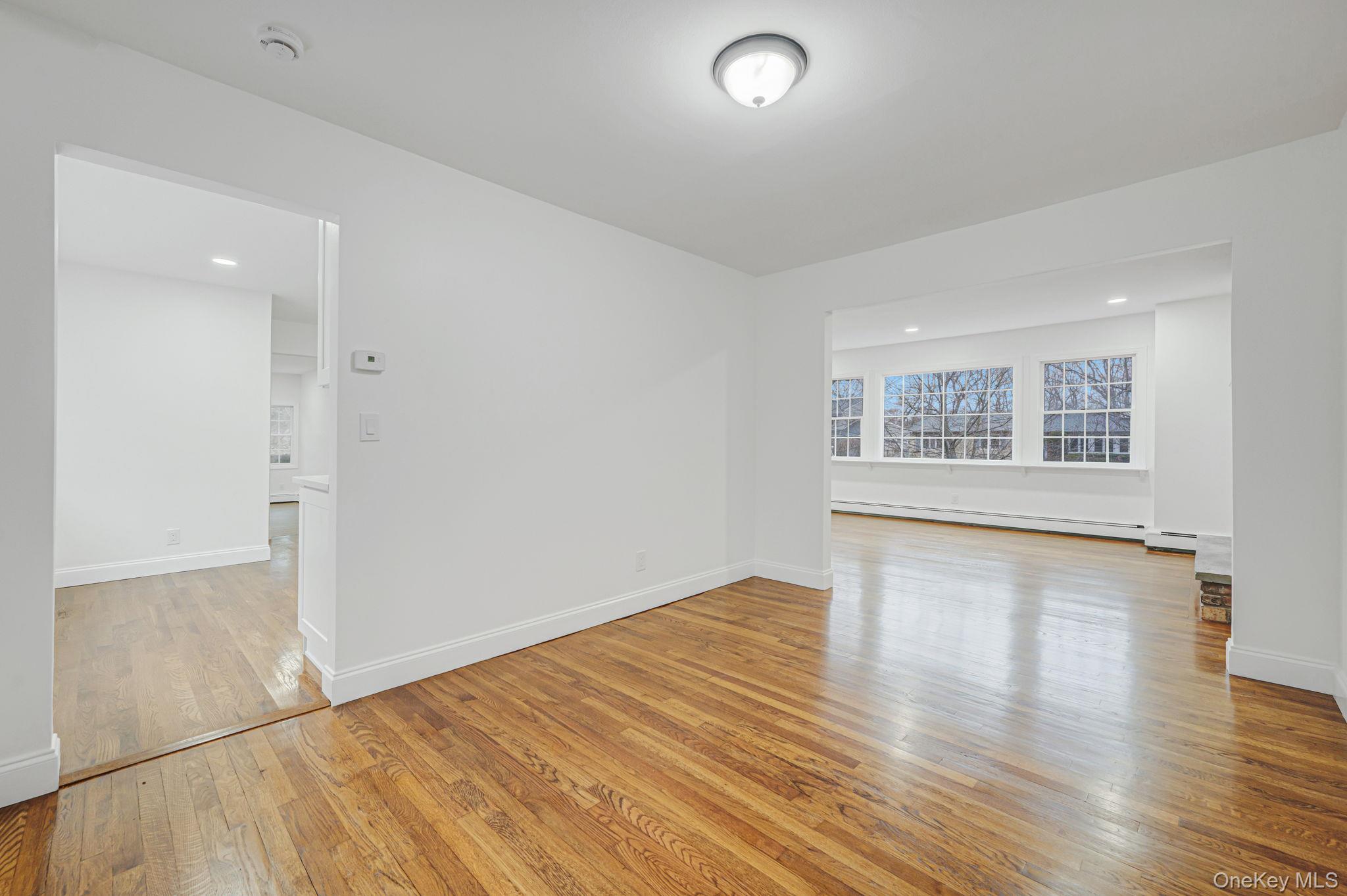 #8 photo, 7 Spruce Court, Huntington , NY 11743