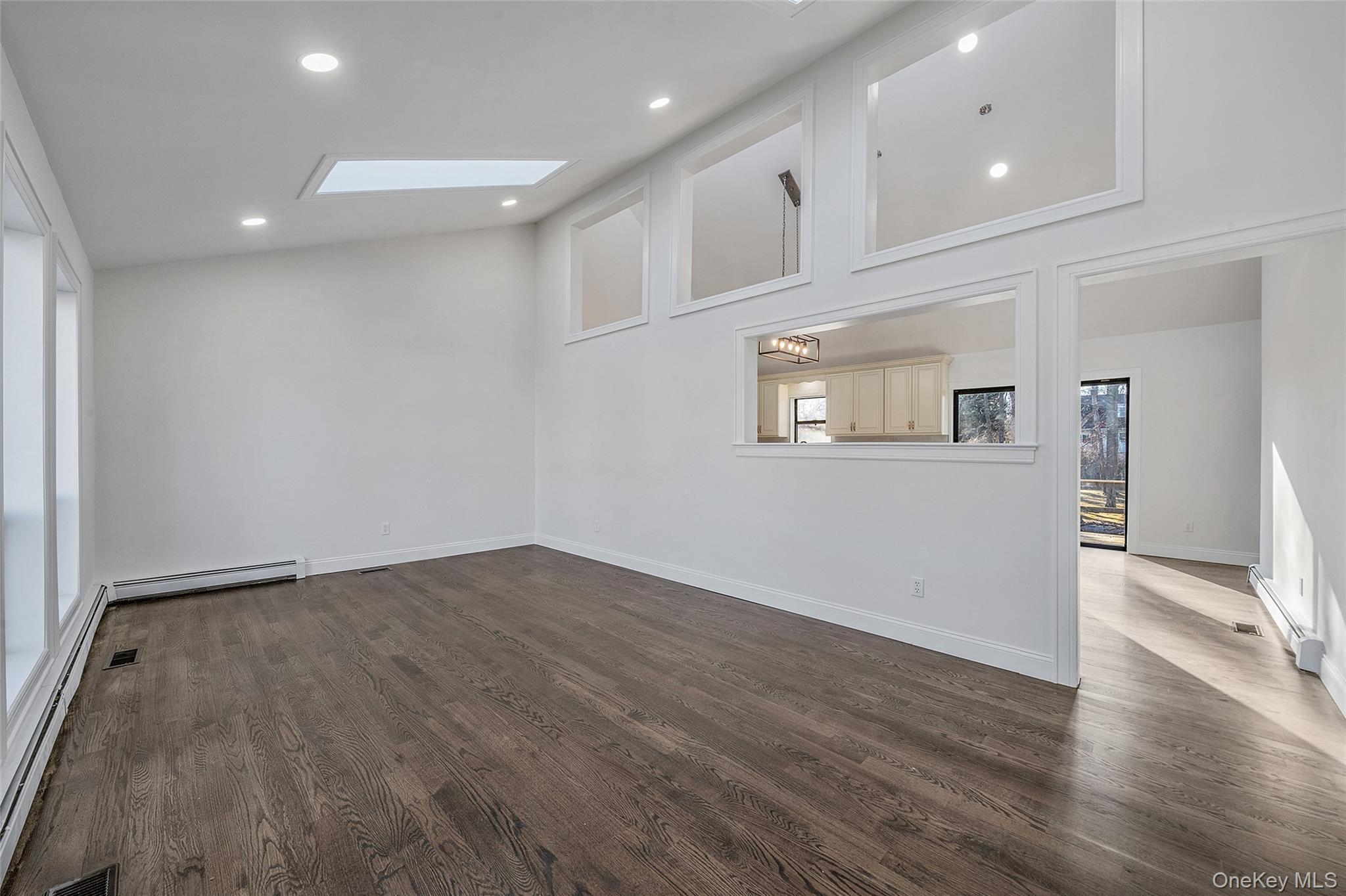 #2 photo, 4 Rainbow Court, 东长岛 Middle Island , NY 11953