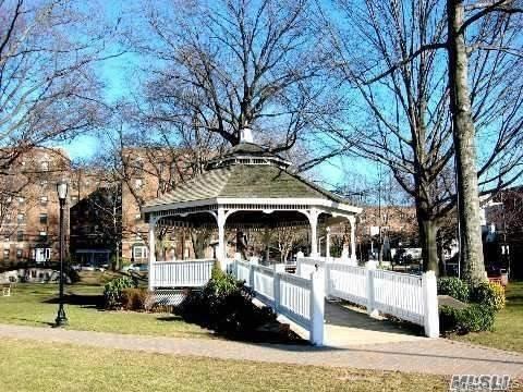 #11 photo, 7 Bond Street, Great Neck Plaza , NY 11021