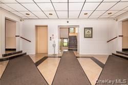 #3 photo, 7 Bond Street, Great Neck Plaza , NY 11021