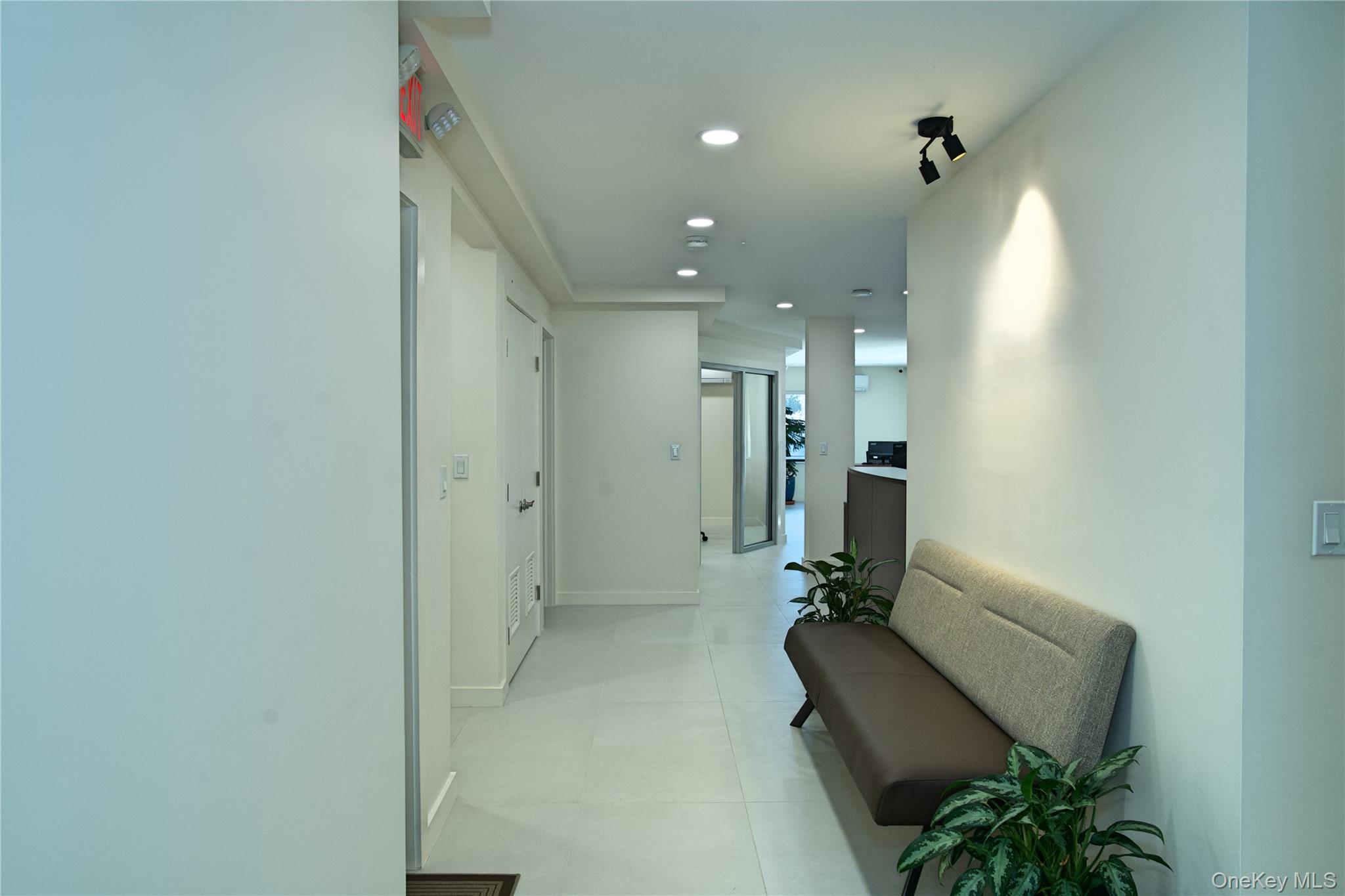 #8 photo, 7 Bond Street, Great Neck Plaza , NY 11021