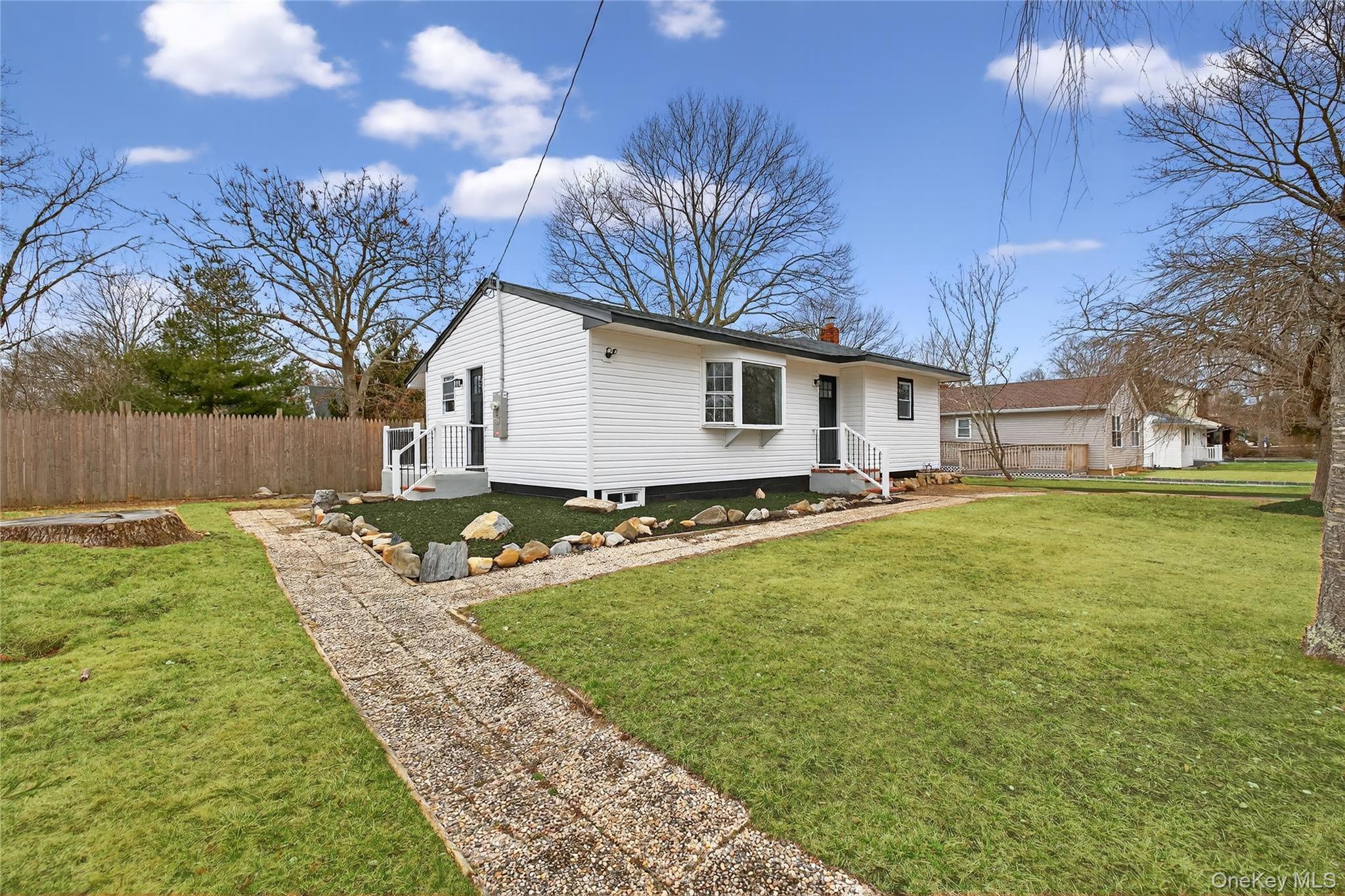 #4 photo, 34 Propose Road, Shirley , NY 11967