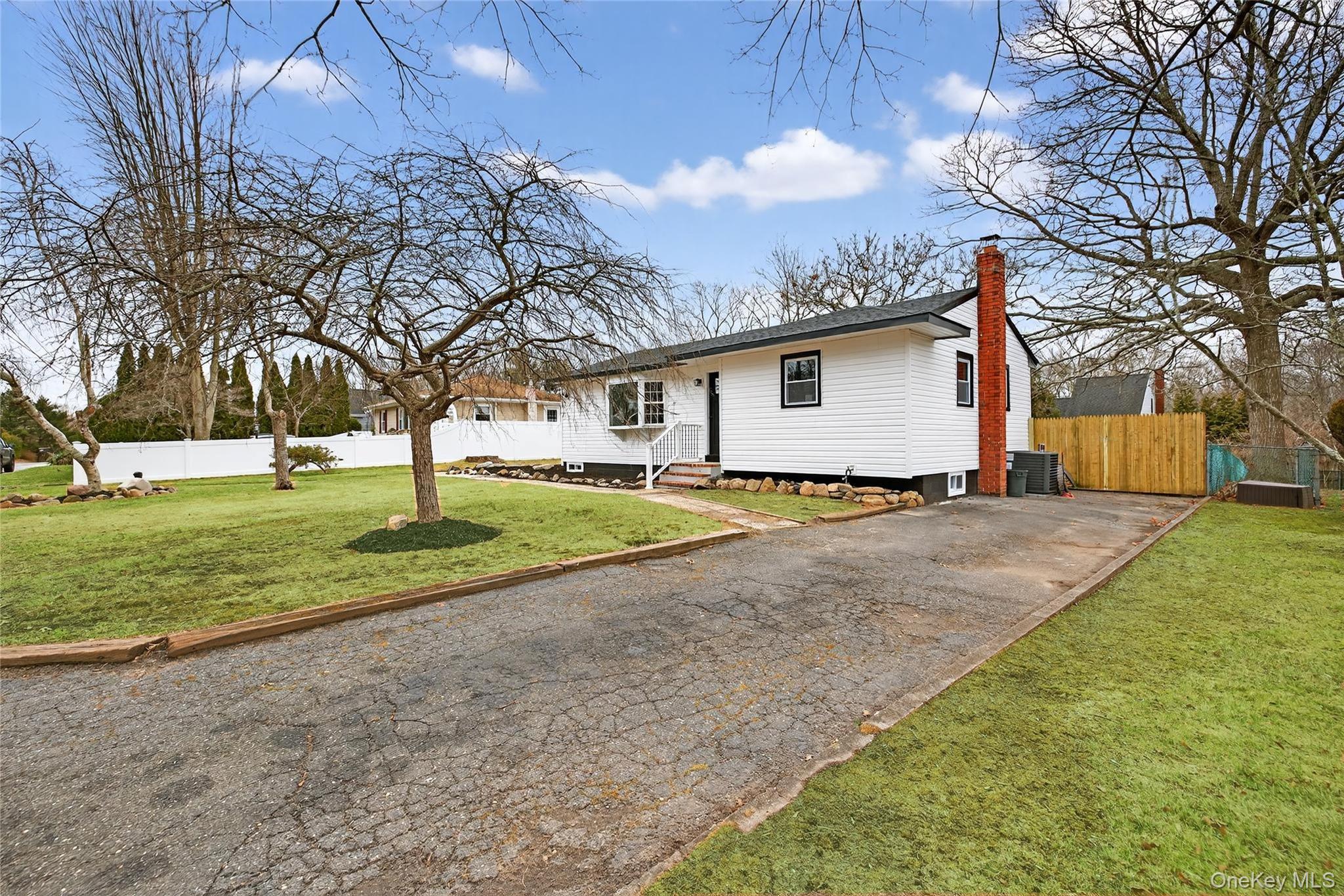 #8 photo, 34 Propose Road, Shirley , NY 11967