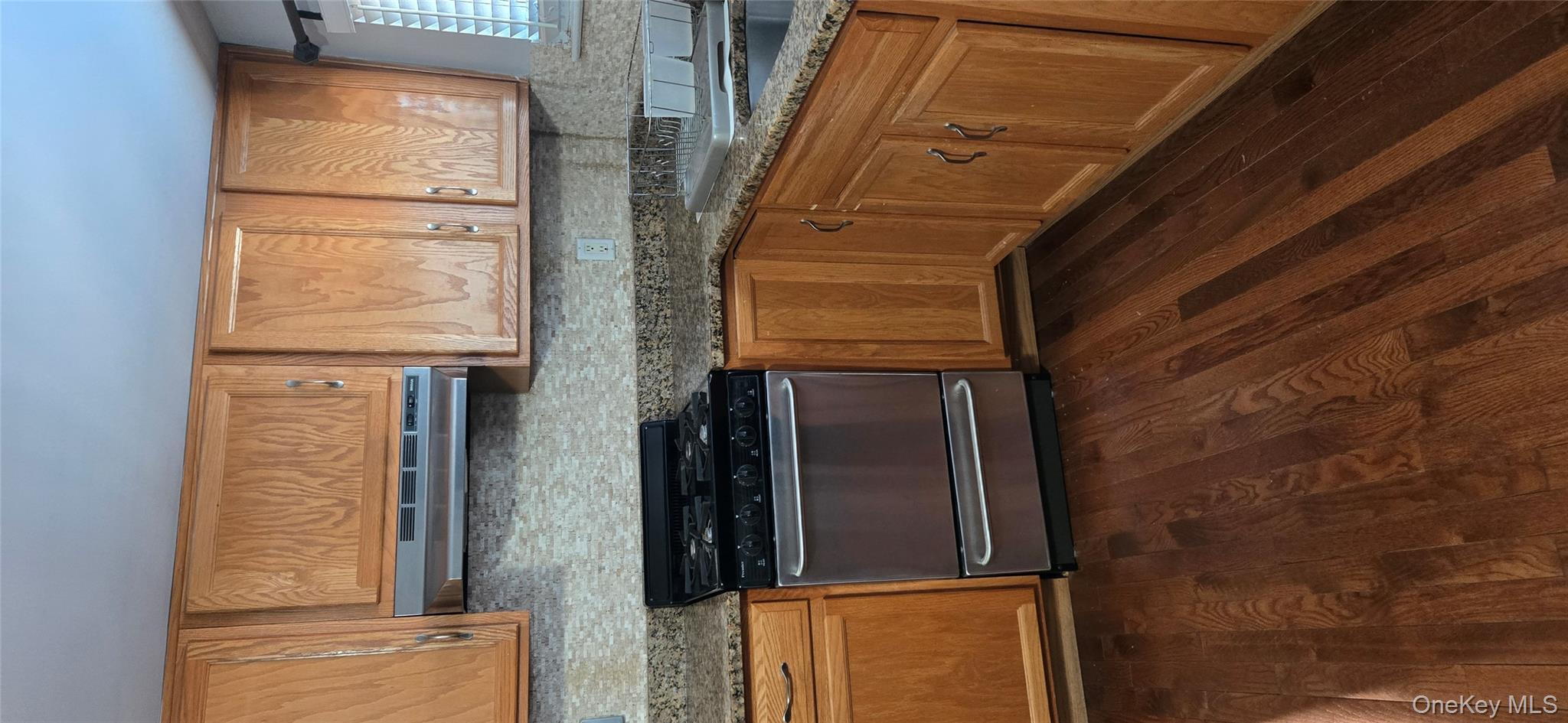 #6 photo, 140 10th Avenue, West Babylon , NY 11704