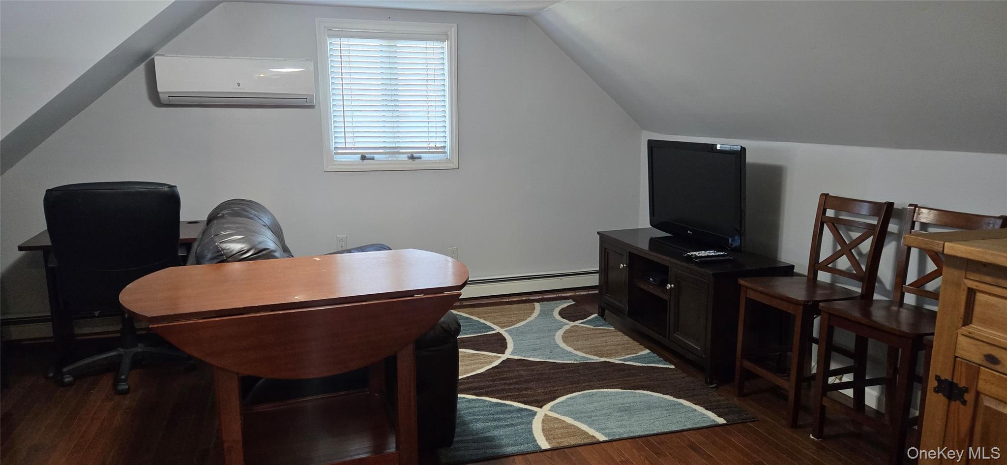 #7 photo, 140 10th Avenue, West Babylon , NY 11704