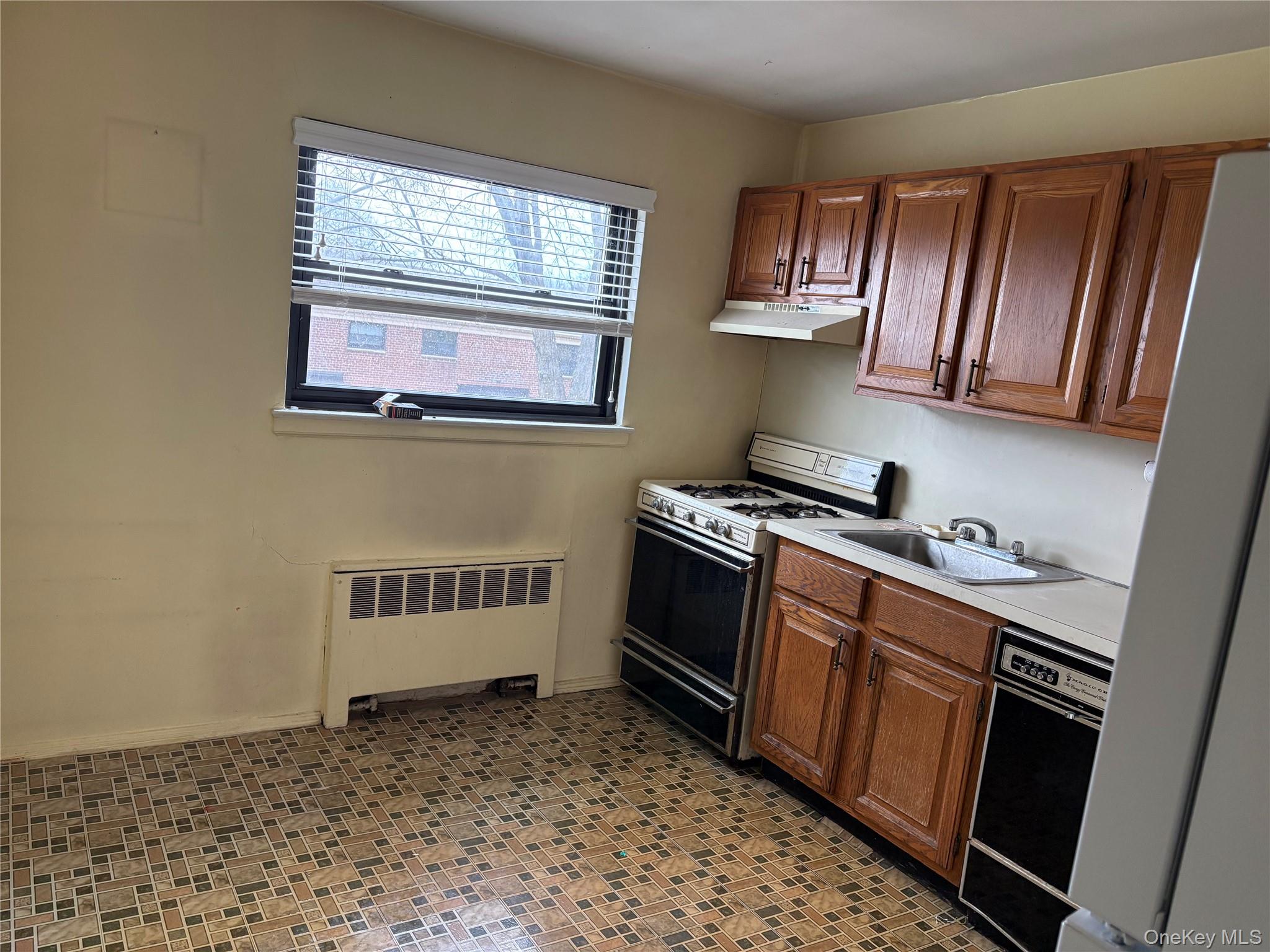 #3 photo, 74-81 220th Street, 뉴욕퀸즈 Bayside , NY 11364