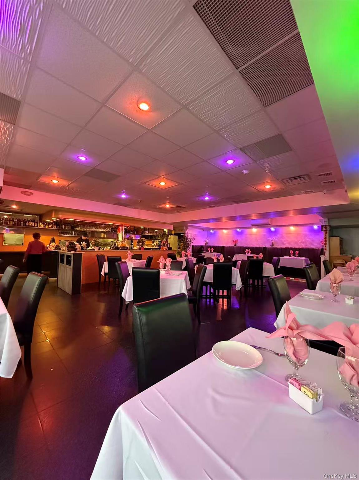 #2 photo, 260 N Broadway, Hicksville , NY 11801