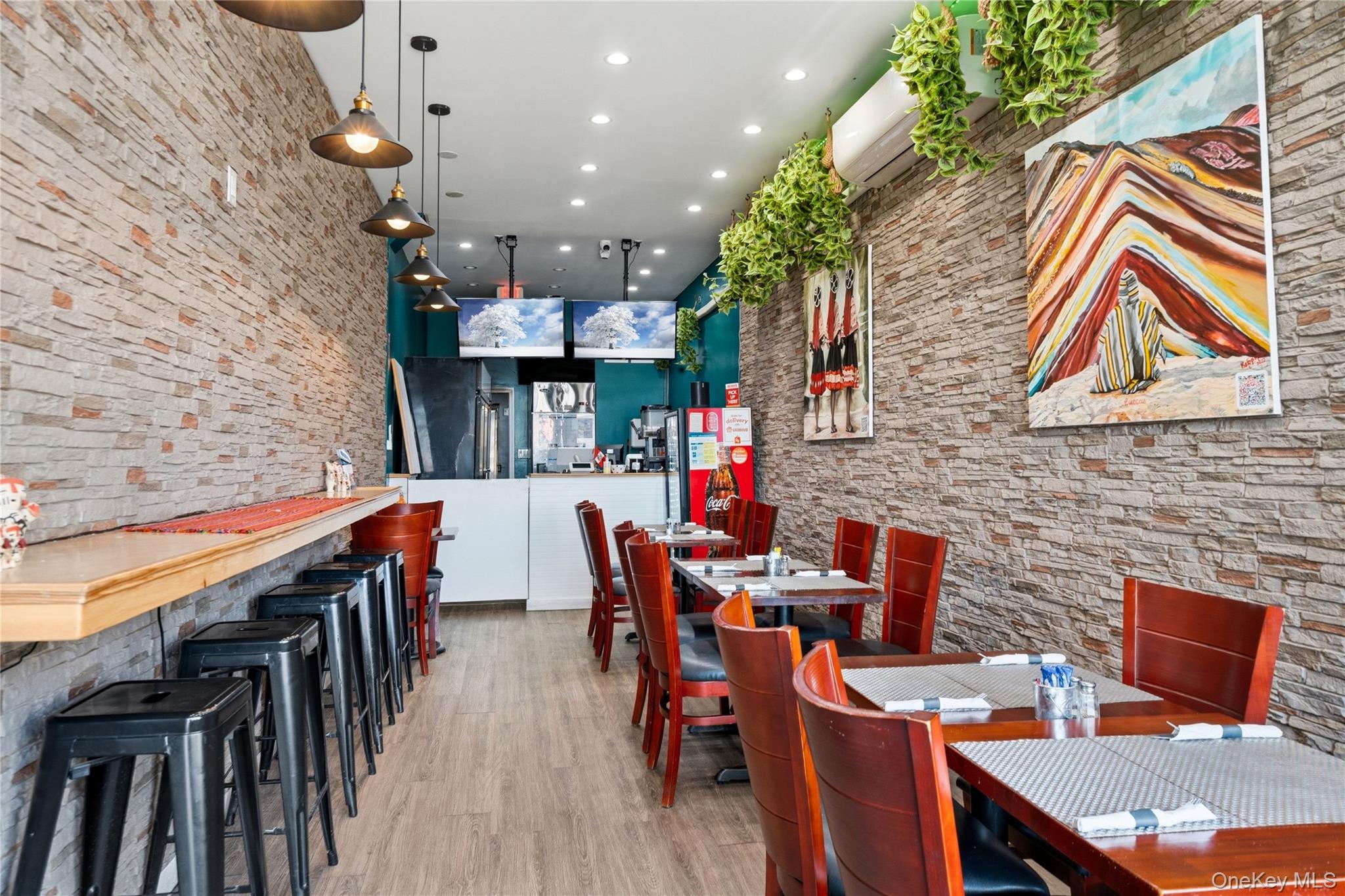 #6 photo, 379 Sunrise Highway, 롱 아일랜드 Lynbrook , NY 11563